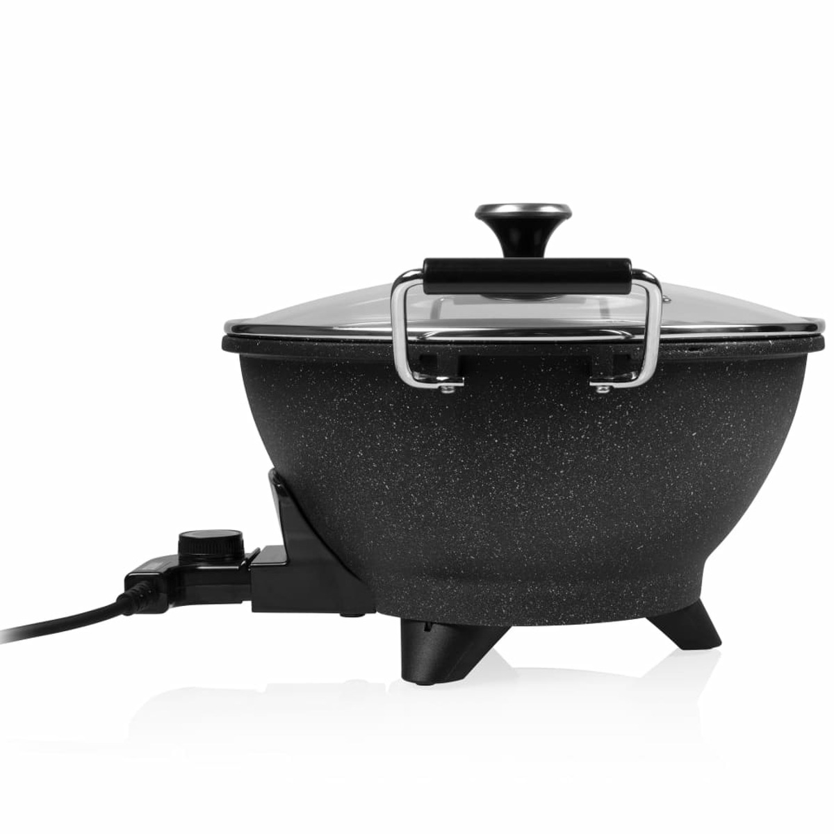 Schwarzer Elektro-Wok mit Glasdeckel, Netzkabel und Temperaturregler.