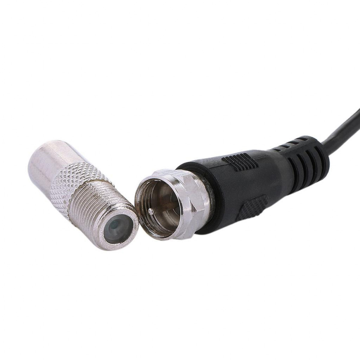 Een coaxkabelconnector met twee zilveren uiteinden, waarvan één losgemaakt, op een witte achtergrond.