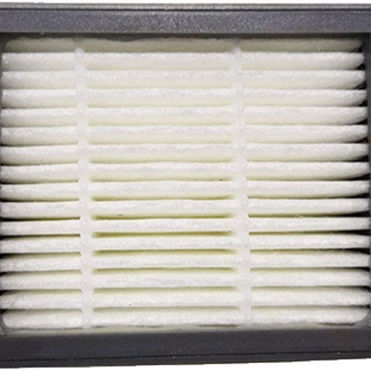 Zbliżenie białego filtra powietrza z wzorem kratki w czarnej ramie.