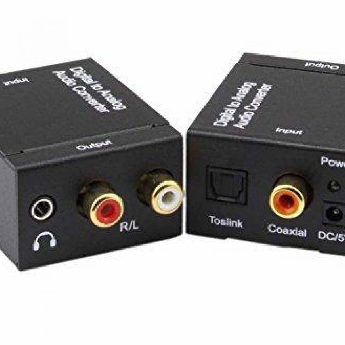 Zwei schwarze Digital-zu-Analog-Audio-Konverter mit Eingangs- und Ausgangsanschlüssen.