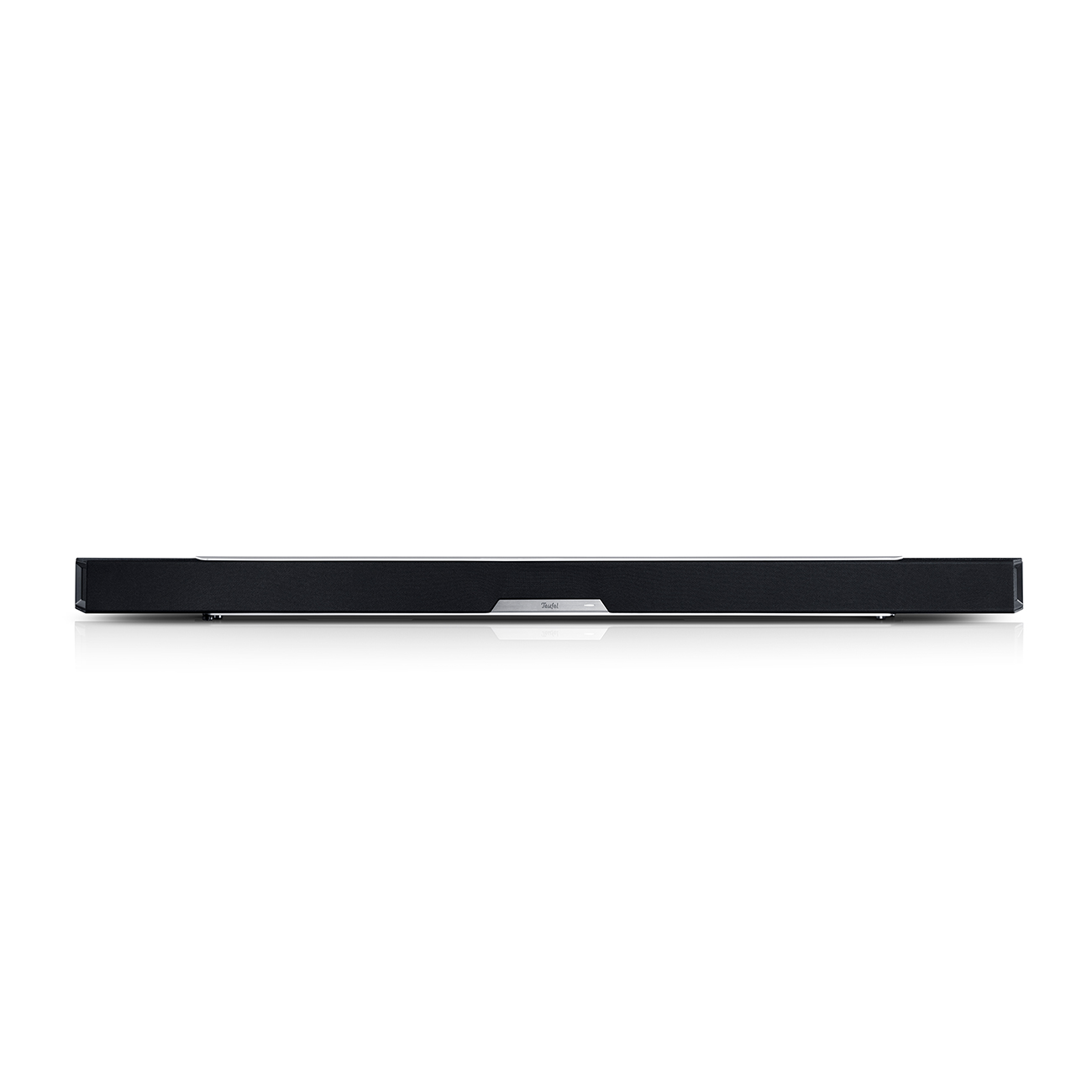 Eine schwarze Soundbar auf weißem Hintergrund. Sie hat ein silbernes Teufel Logo.