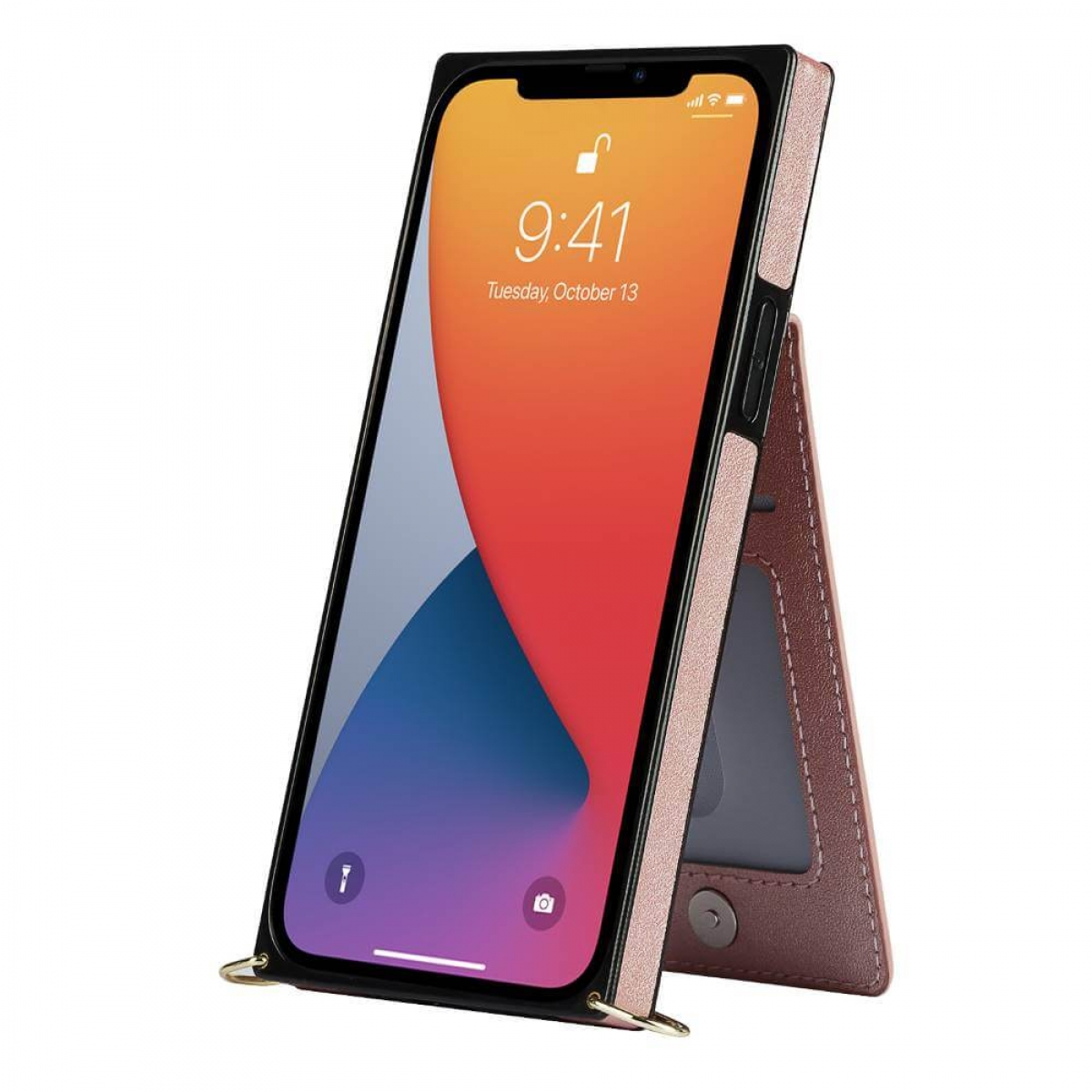 Eine roségoldene Handyhülle, die ein Telefon hält, Bildschirm an, mit einer Standfunktion. Die Hülle ist auf einer weißen Oberfläche abgewinkelt.