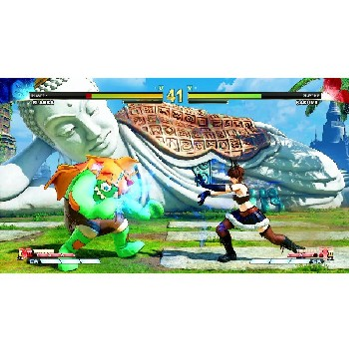 Kampfspielszene mit zwei Charakteren, einem grünen Monster und einer Kämpferin, mit einer großen Buddha-Statue im Hintergrund.