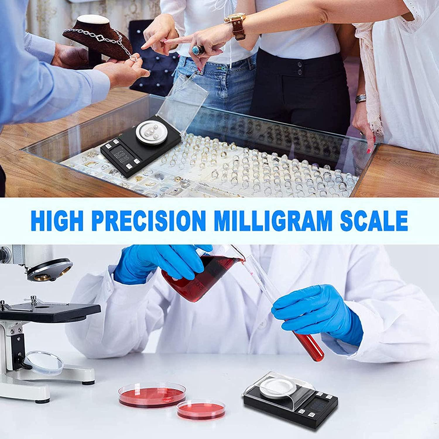 Ustawienia laboratoryjne. Ludzie patrzą na przedmioty na wadze. Widoczne zlewki i inny sprzęt laboratoryjny.