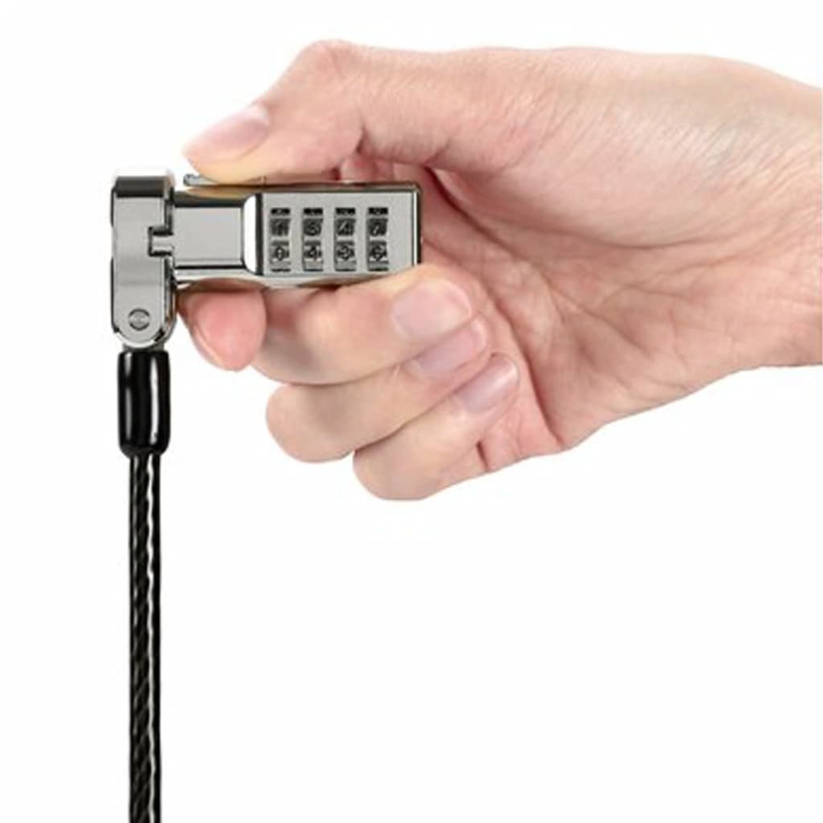 Hand, die ein Zahlenschloss mit schwarzem Kabel hält.