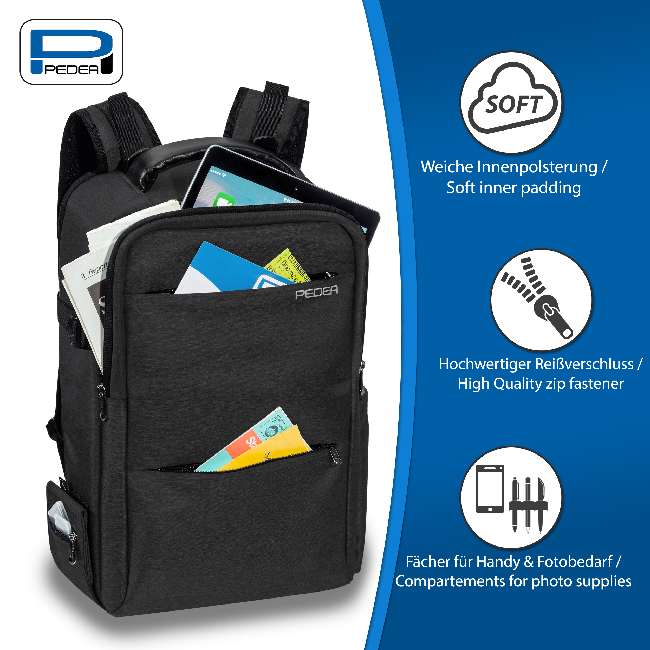Schwarzer Rucksack mit Taschen und einem Tablet und Papieren im Inneren. Text und Symbole werden angezeigt.