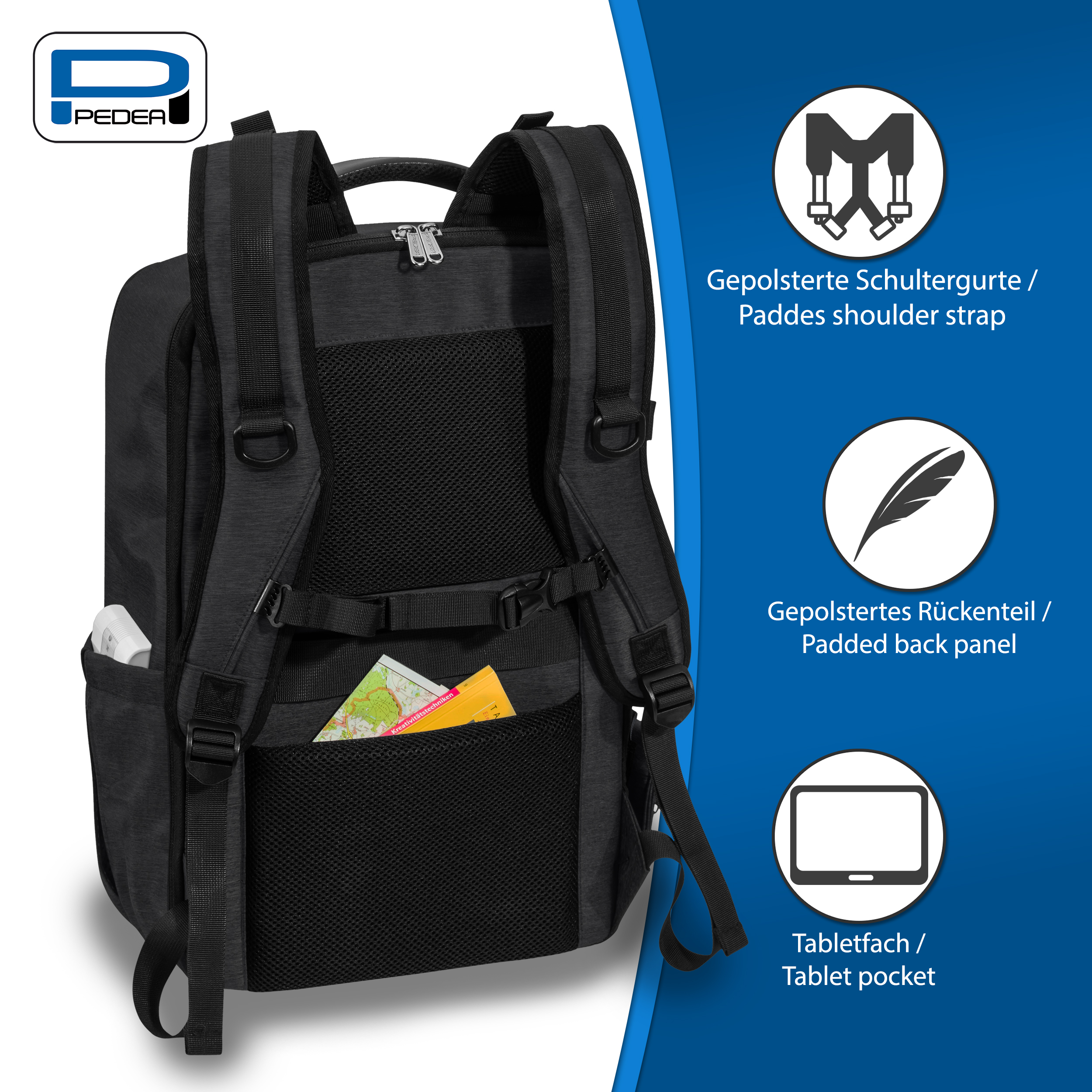 Schwarzer Rucksack mit Riemen, Tasche und Karte. Weißes Logo oben links.