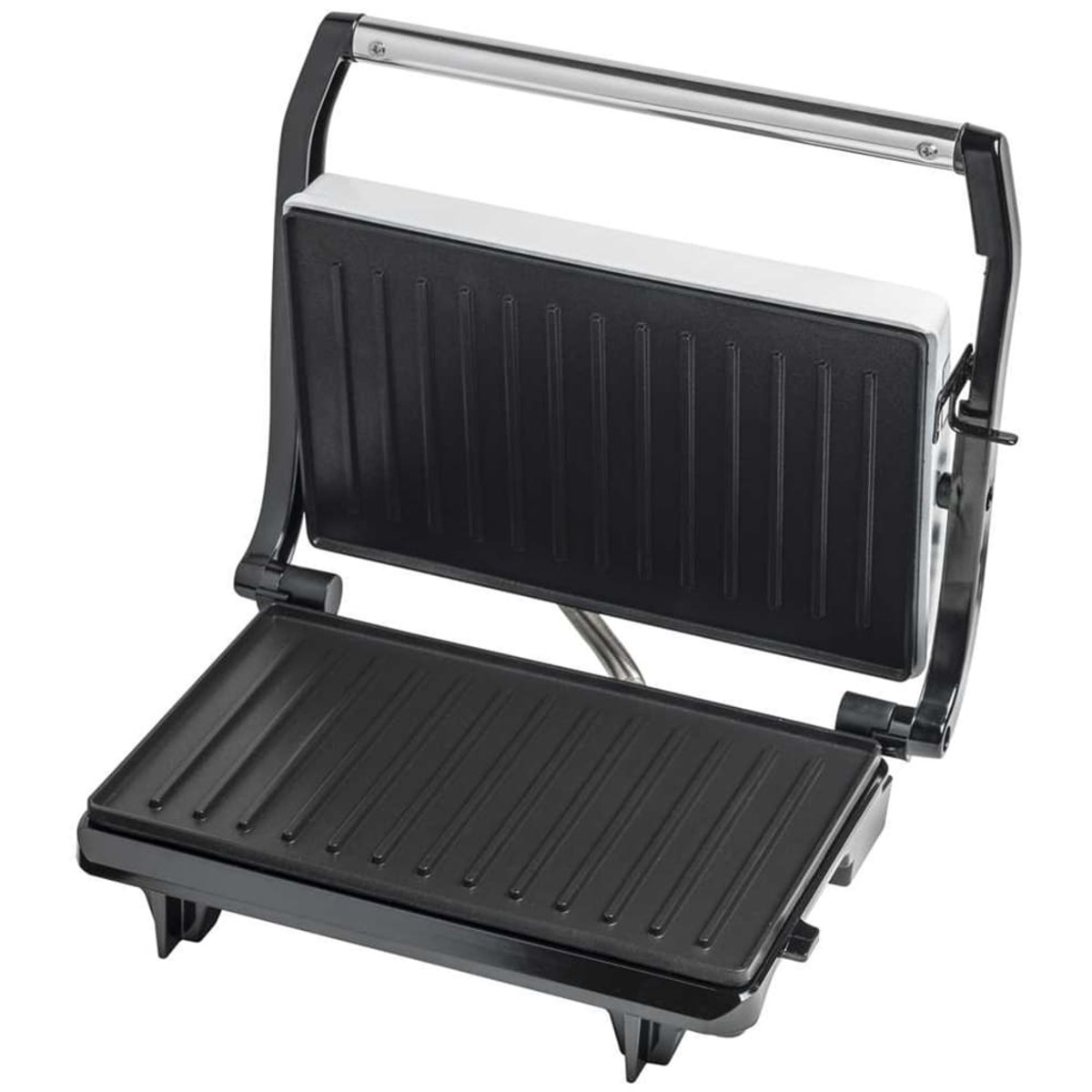 Offener schwarzer und silberner Sandwich-Toaster auf weißem Hintergrund.