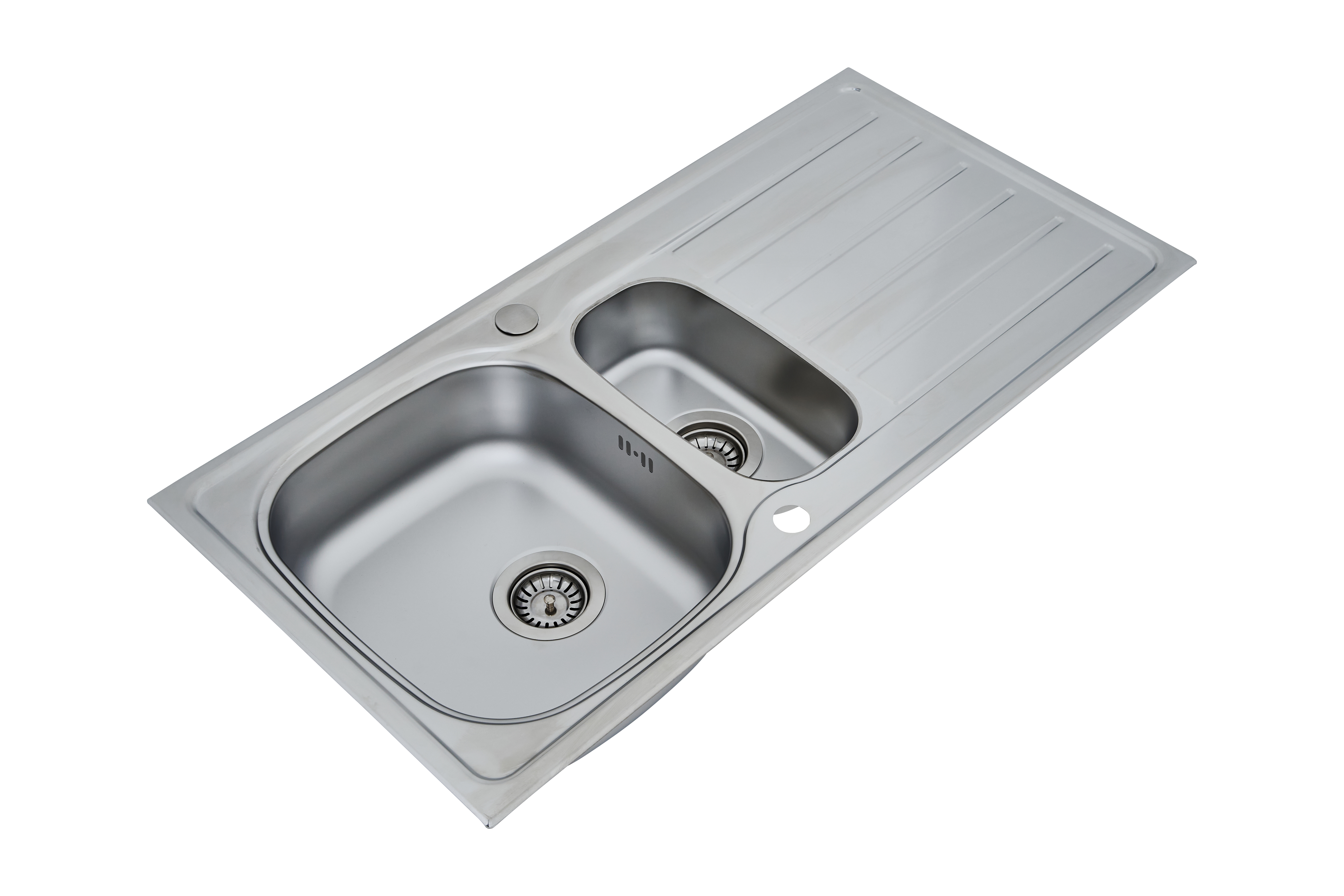 Edelstahl-Küchenspüle mit zwei Becken und Abtropffläche, weißer Hintergrund.