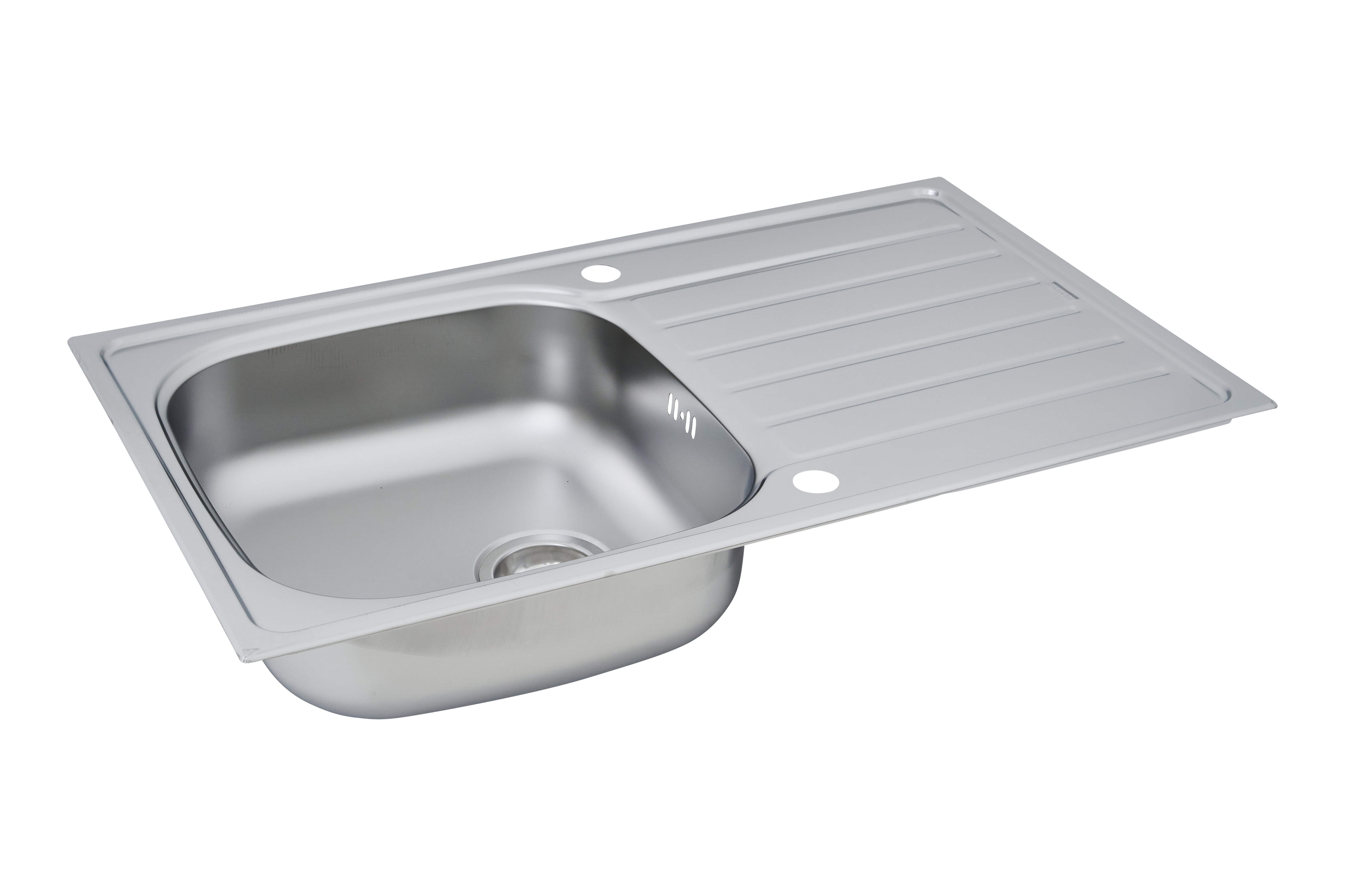 Ein Edelstahl-Küchenspülbecken mit einem einzigen Becken und einer Abtropffläche. Sauberer, weißer Hintergrund.