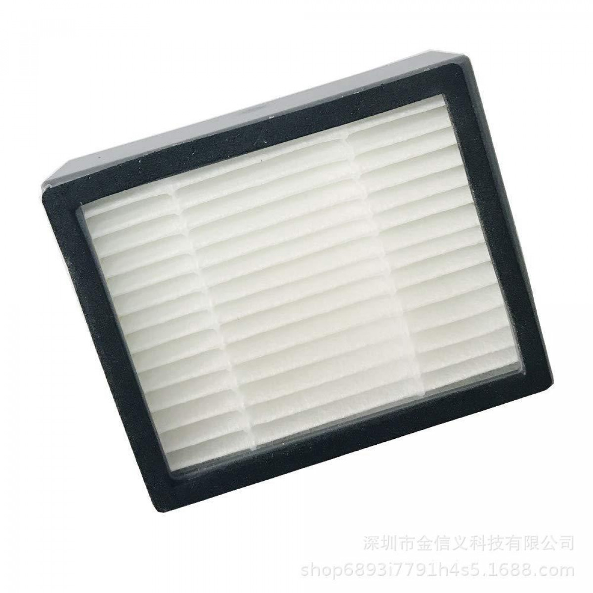 Filtro aria nero con interno bianco pieghettato, in cornice nera, angolato su sfondo bianco.