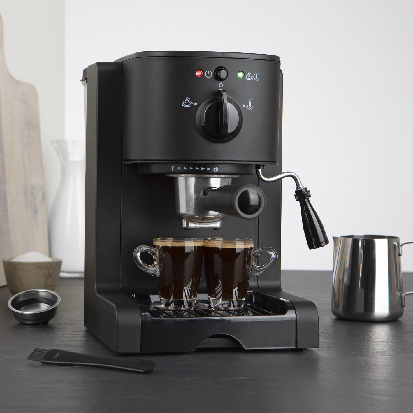Schwarz Espresso-Siebträgermaschine BEEM 03270