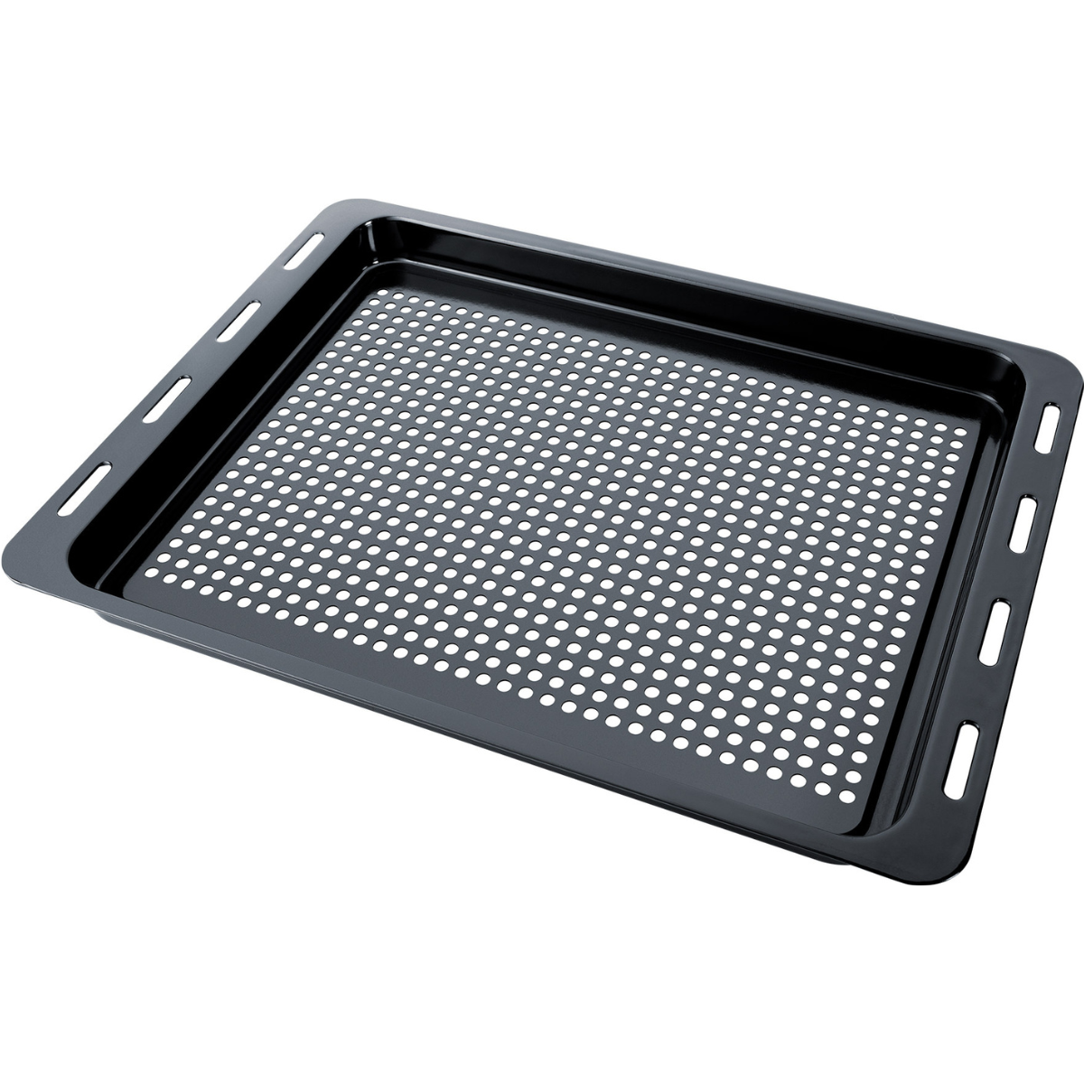 Plateau de four noir avec surface perforée et forme rectangulaire.