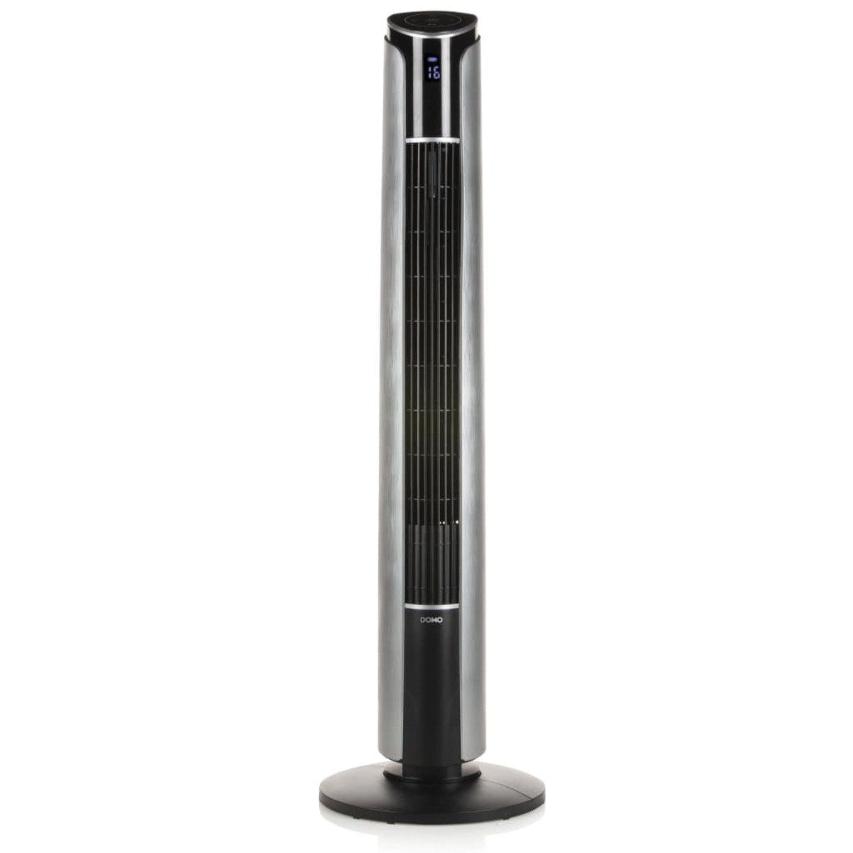 Hoher, silberner und schwarzer Turmventilator mit digitaler Anzeige, auf weißem Hintergrund.