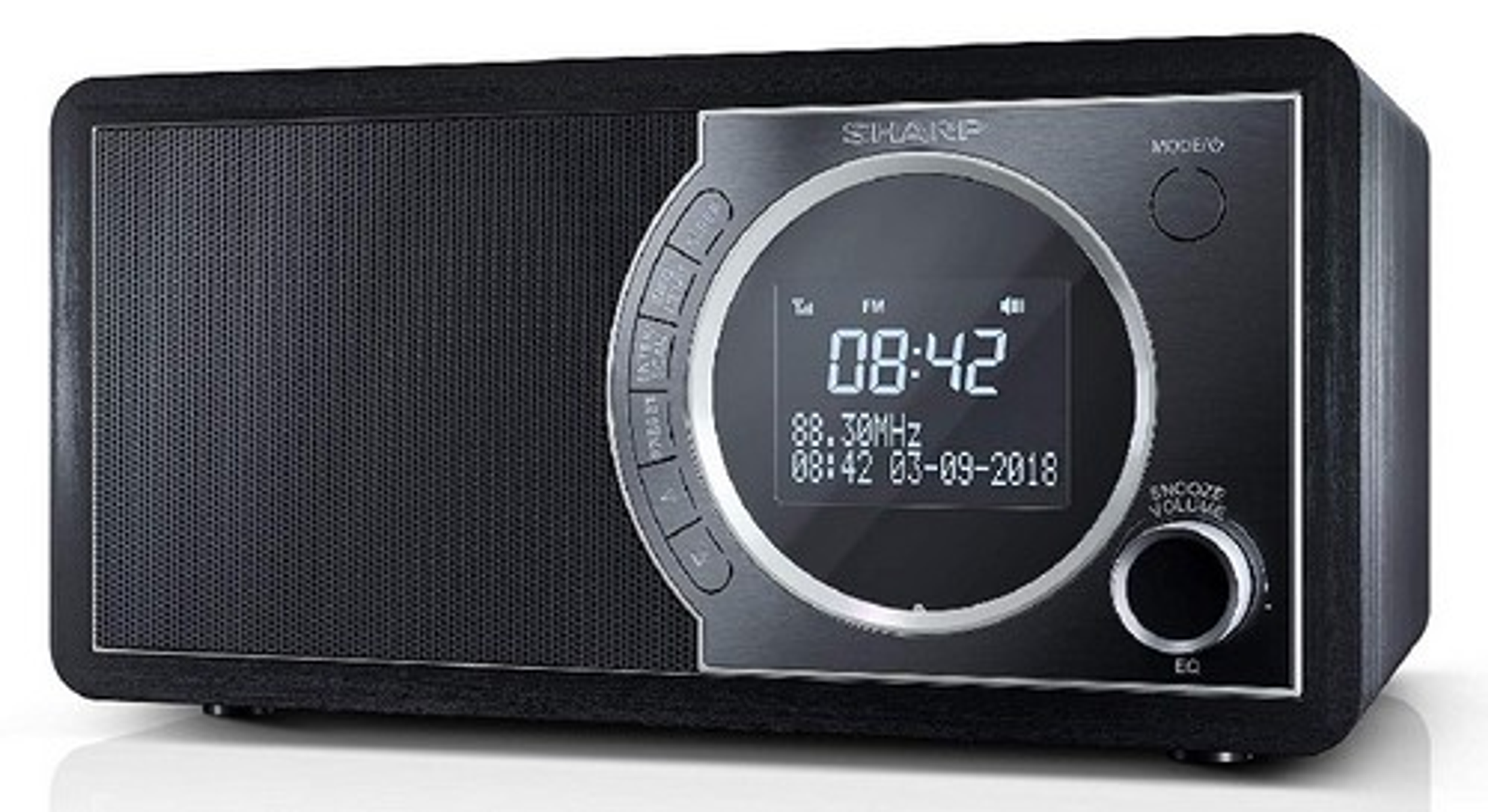 Radio negro con una pantalla de reloj digital. Muestra la hora, la frecuencia y la fecha.