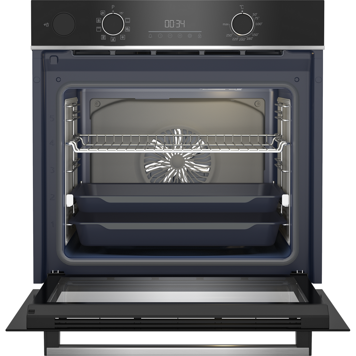 Interno del forno con due teglie, una ventola e un pannello di controllo in alto.