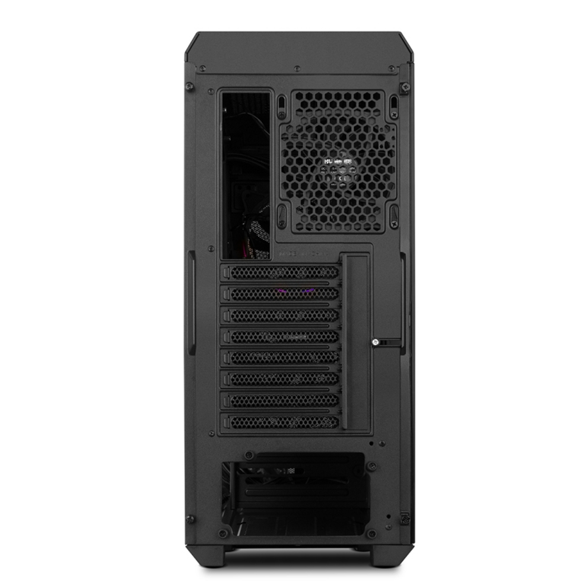 La parte trasera de una carcasa de computadora negra. Tiene ventilaciones y puertos para componentes.