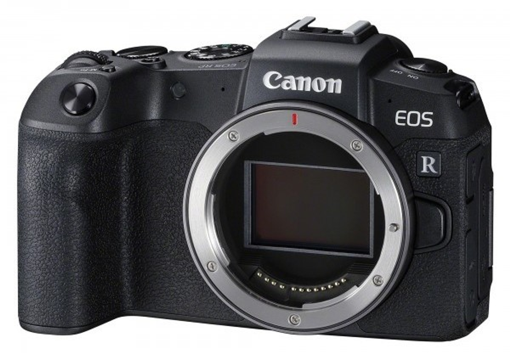 Una cámara Canon EOS R negra con objetivo acoplado, vista en ángulo.