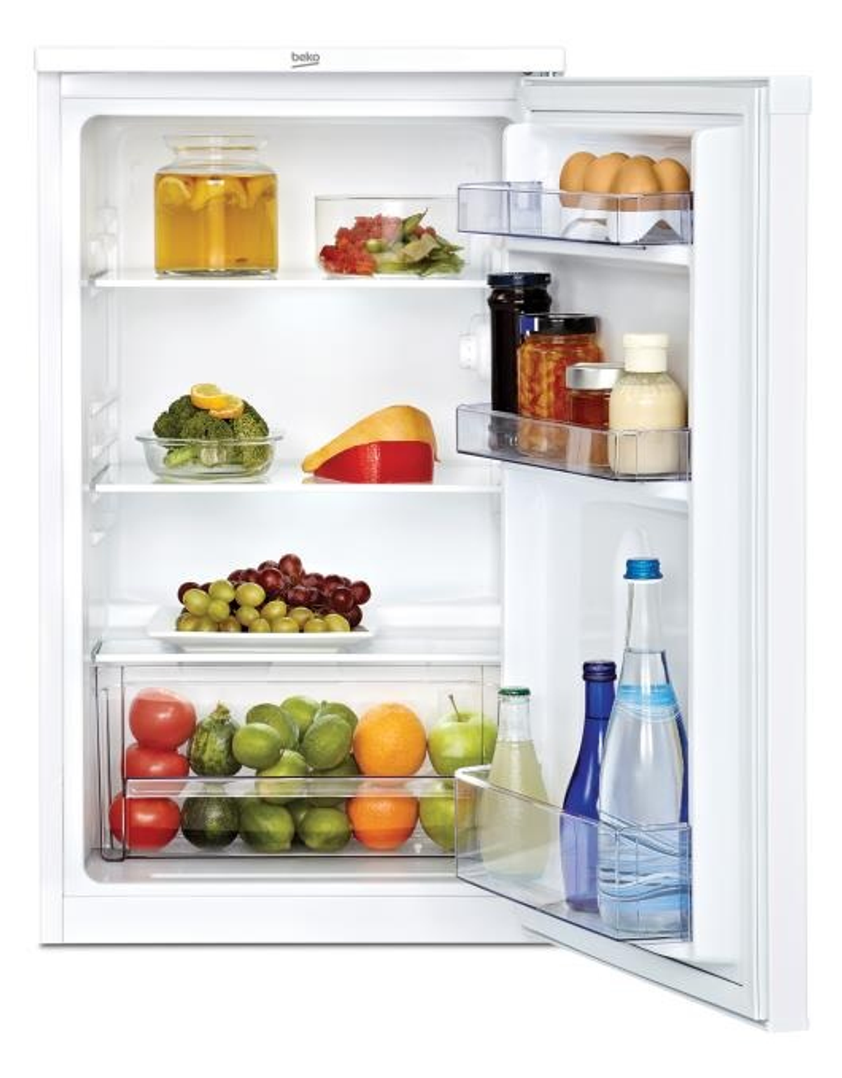 Frigorifero con porta aperta. All'interno, ci sono ripiani con alimenti, tra cui uova, frutta e bevande.