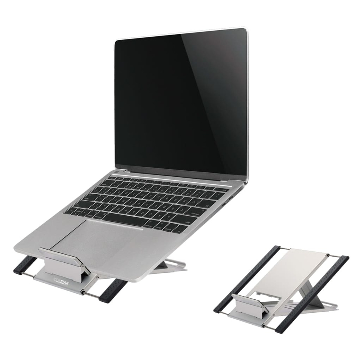 Ein Laptop auf einem silbernen Ständer. Ein separater Ständer rechts.
