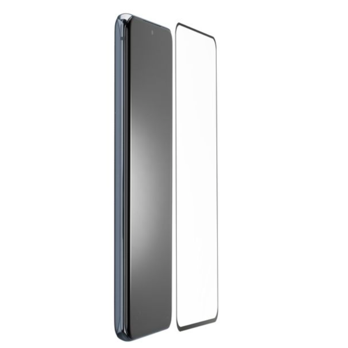 Uno smartphone accanto a una protezione per lo schermo. Il telefono e la protezione sono su sfondo bianco.