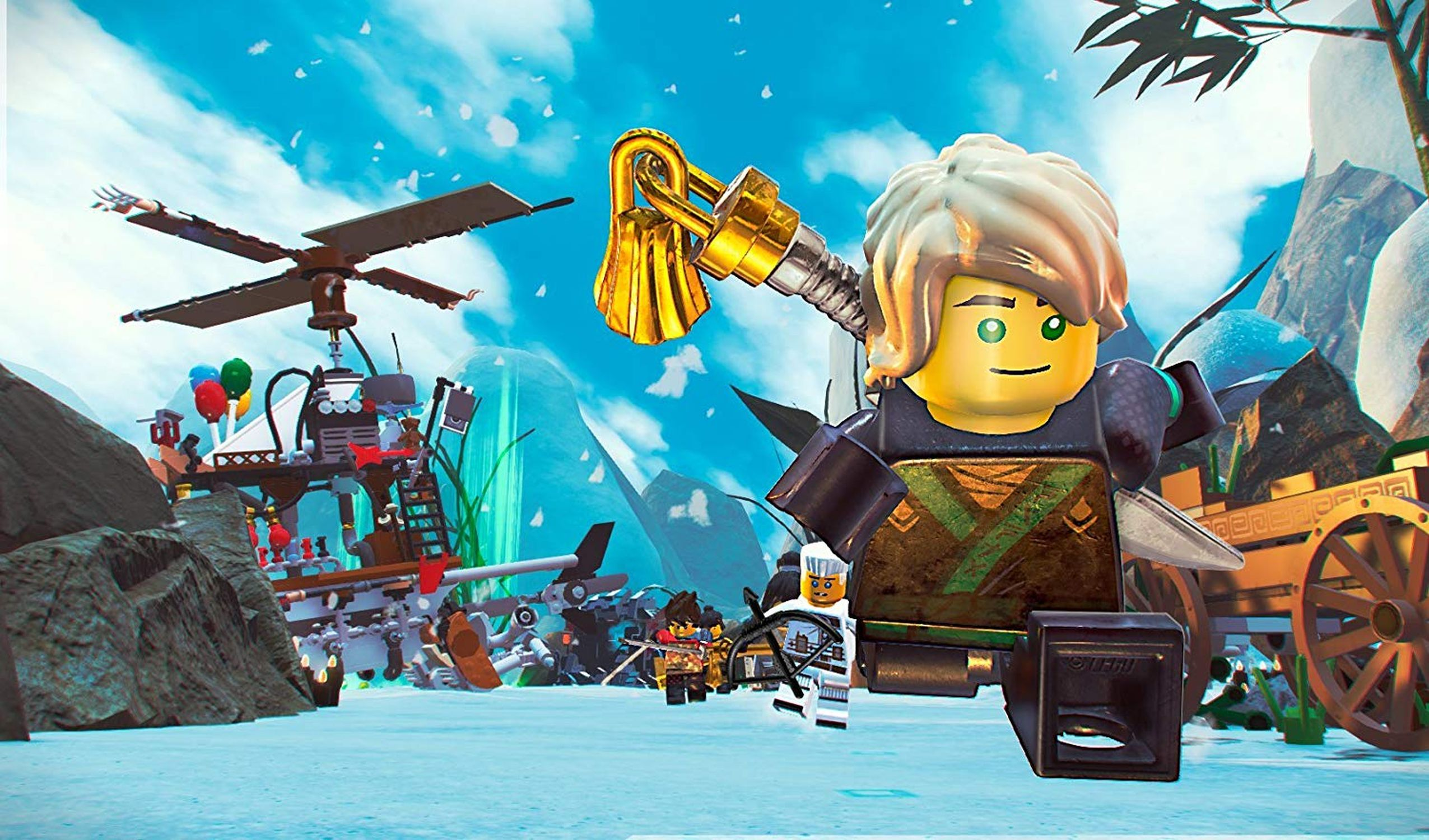 Una figura Lego Ninjago con un'arma d'oro. Un elicottero e altri set Lego sullo sfondo.
