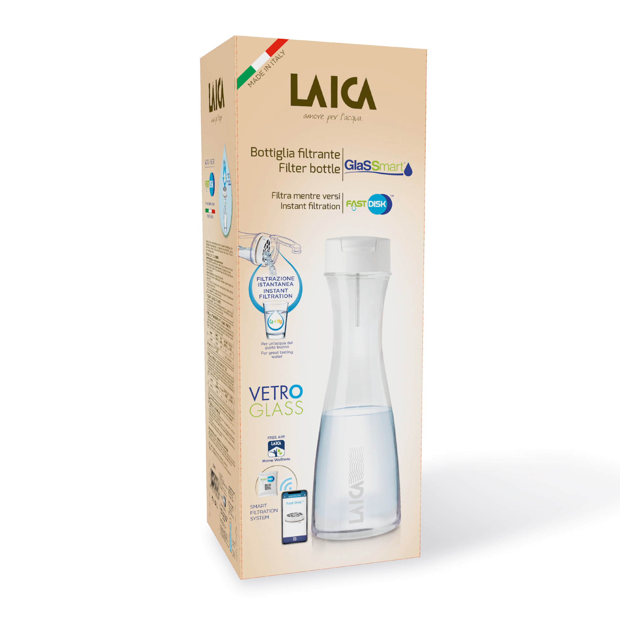 Butelka filtrująca i pudełko z tekstem. Butelka jest szklana, z wodą w środku.