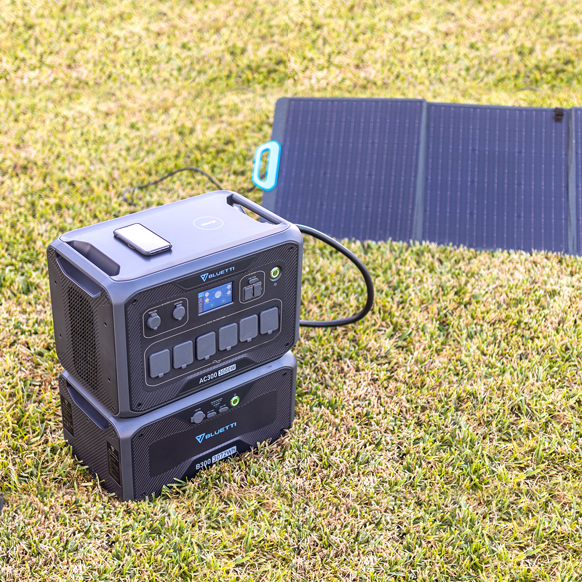 B300 Stromerzeuger 3072 und Wh Schwarz AC300 Solarpanel mit PV350 BLUETTI