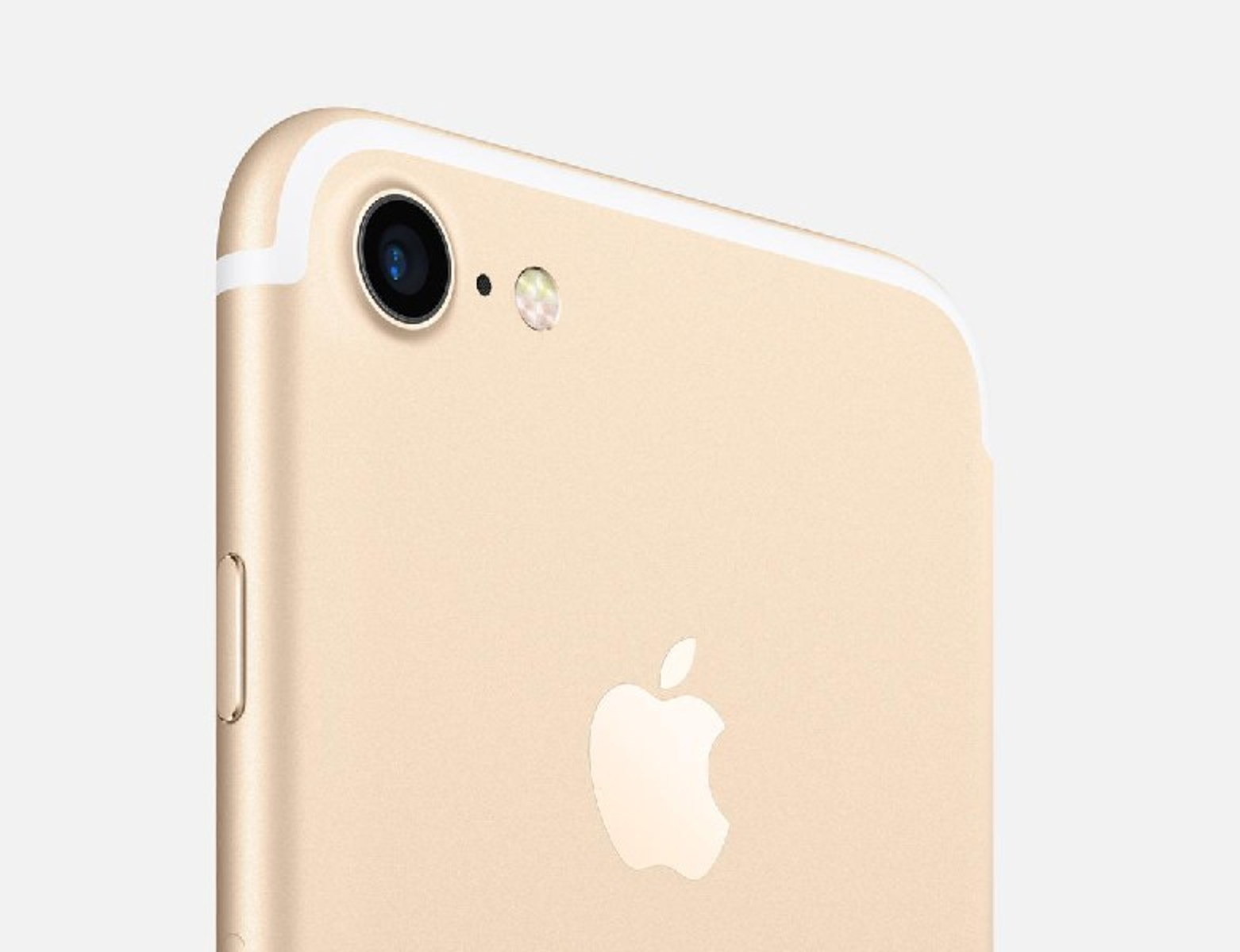 Primo piano di un iPhone 7 dorato con fotocamera e logo Apple sul retro.