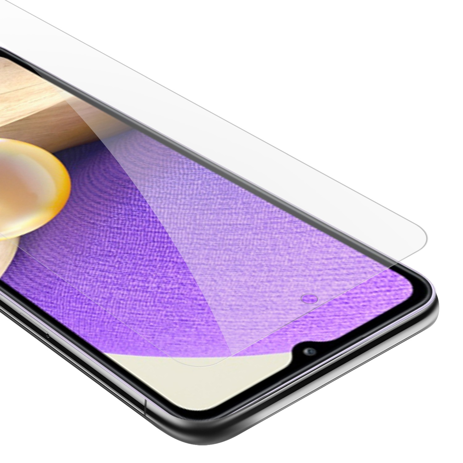 Uno smartphone con una protezione per lo schermo, che mostra uno schermo colorato.