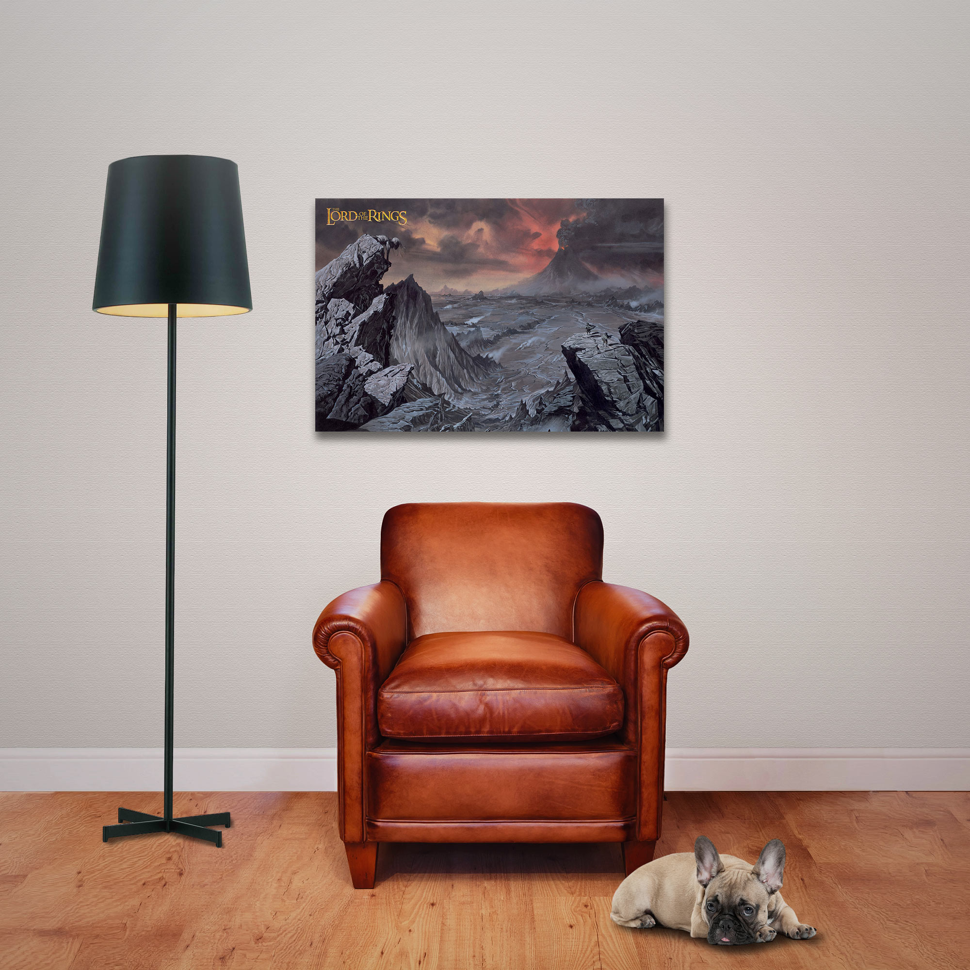 Wohnzimmer mit einem Gemälde von Bergen und einem Hund.
