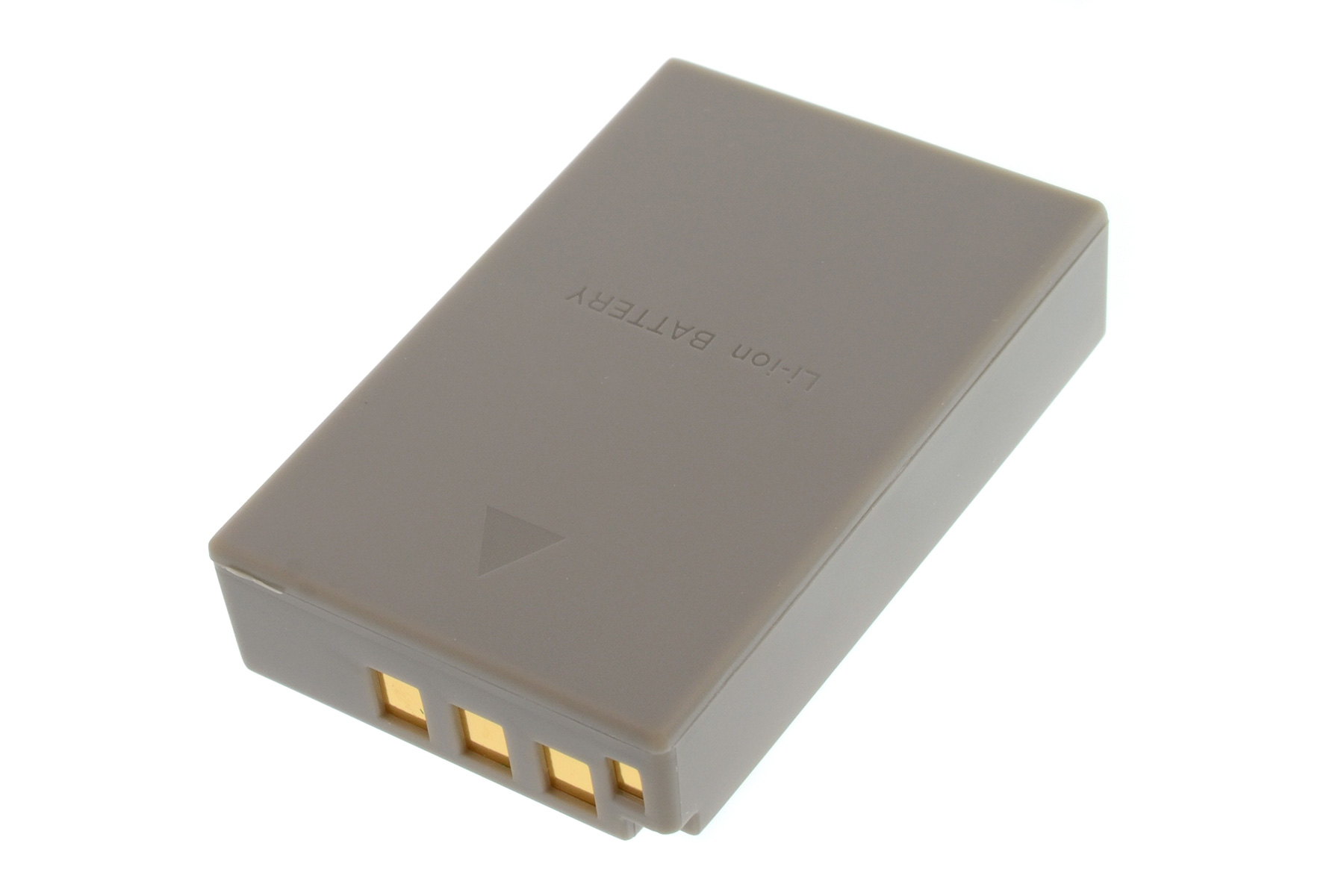 Graue rechteckige Batterie mit Goldkontakten, weißer Hintergrund.