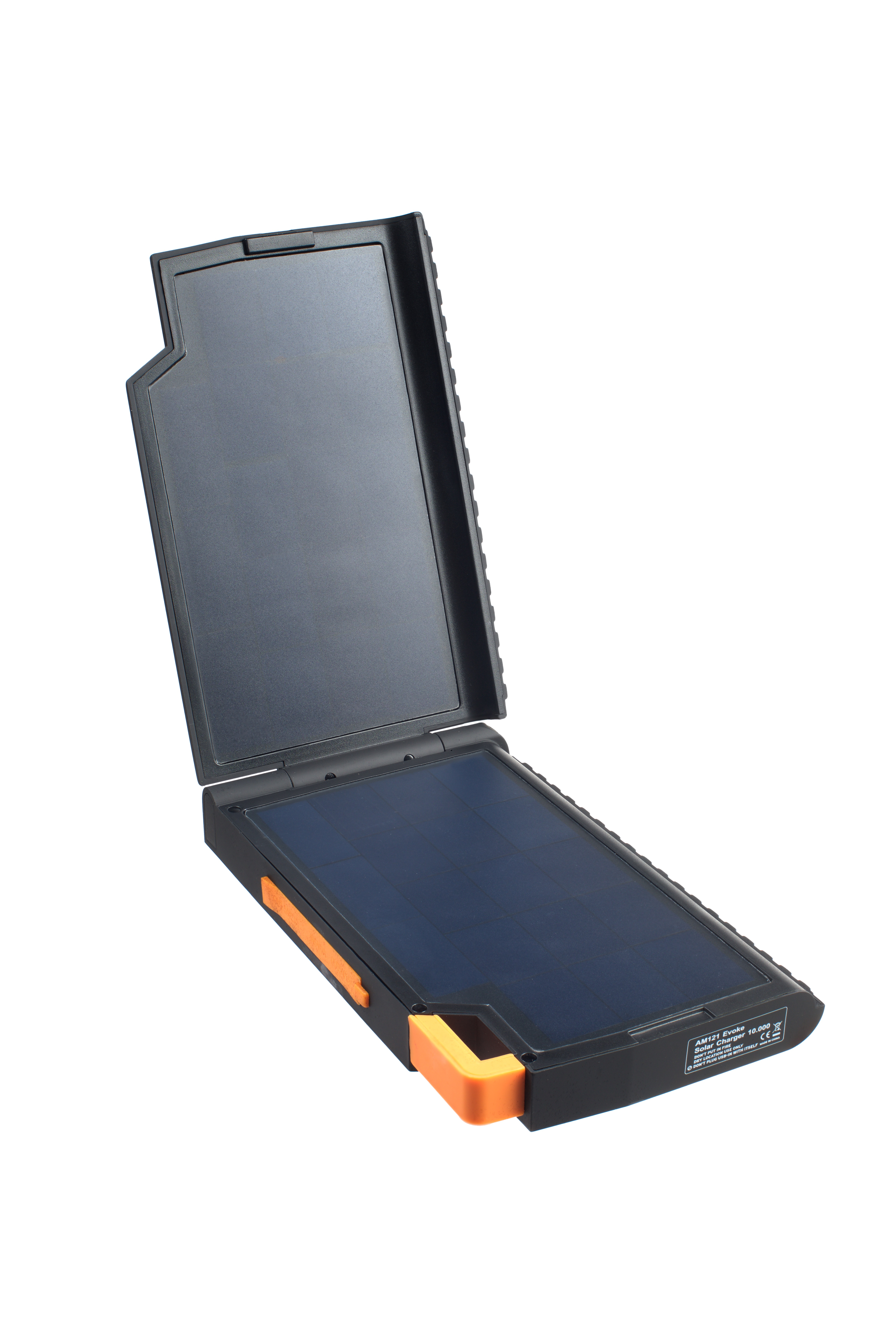 Un caricatore solare nero e arancione è aperto, rivelando un pannello solare blu scuro.