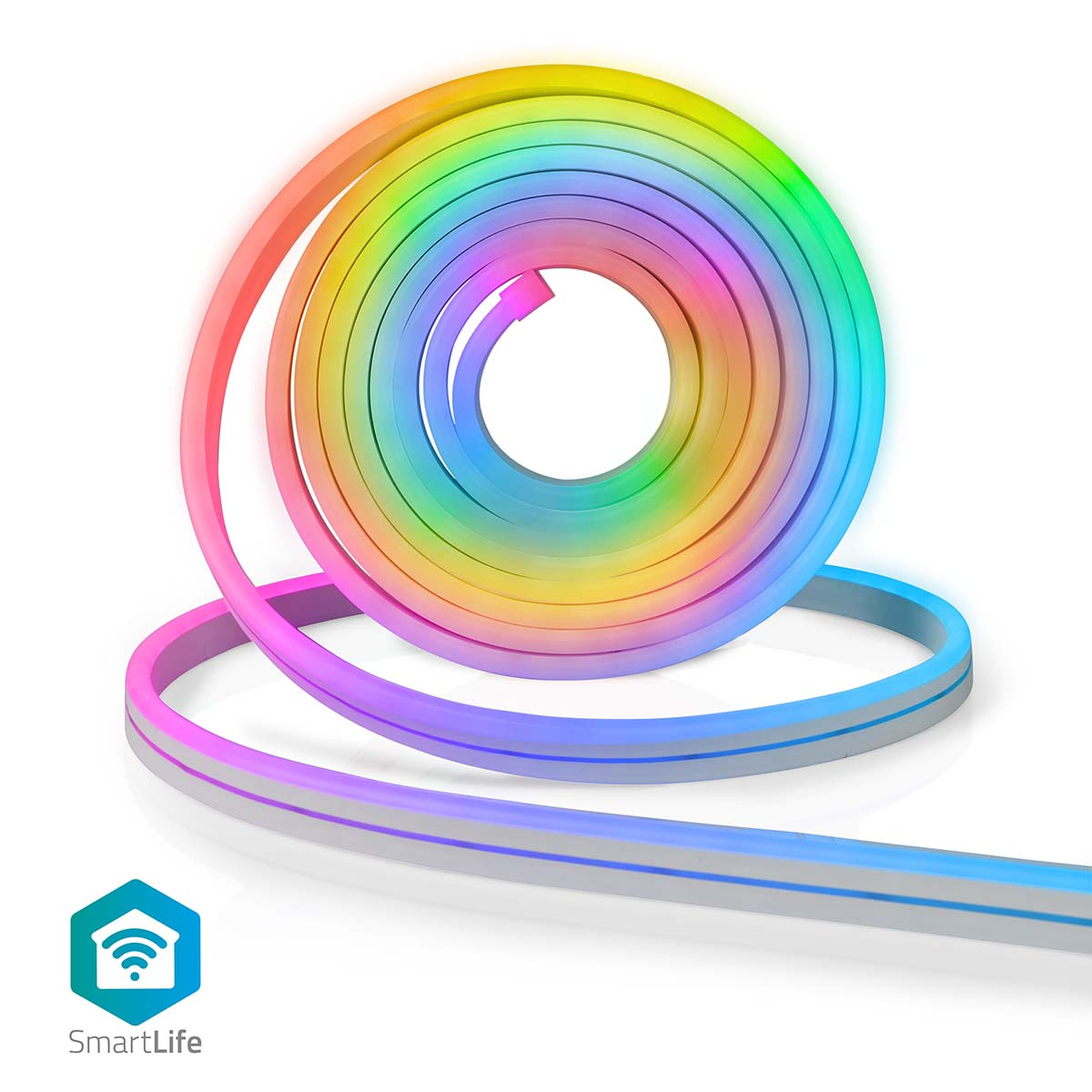 Flexibele LED-lichtstrip met regenboogkleuren in een spiraal. Witte achtergrond.