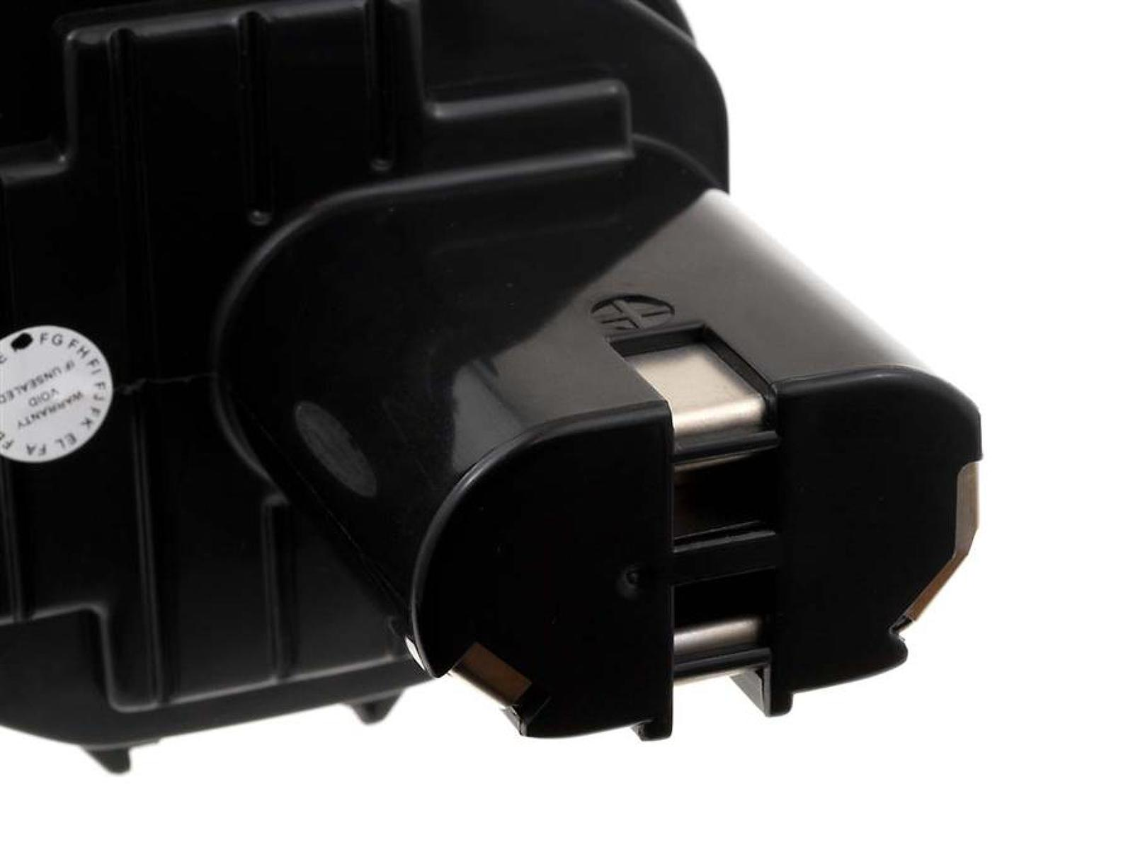 Conector de batería negro. Fondo blanco.