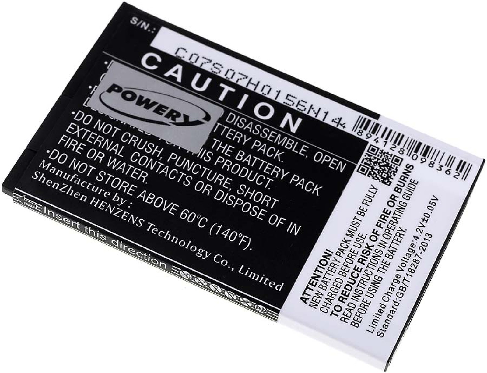 Batería rectangular negra con texto. Tiene una etiqueta de 'Precaución' y un código de barras. Está sobre un fondo blanco.