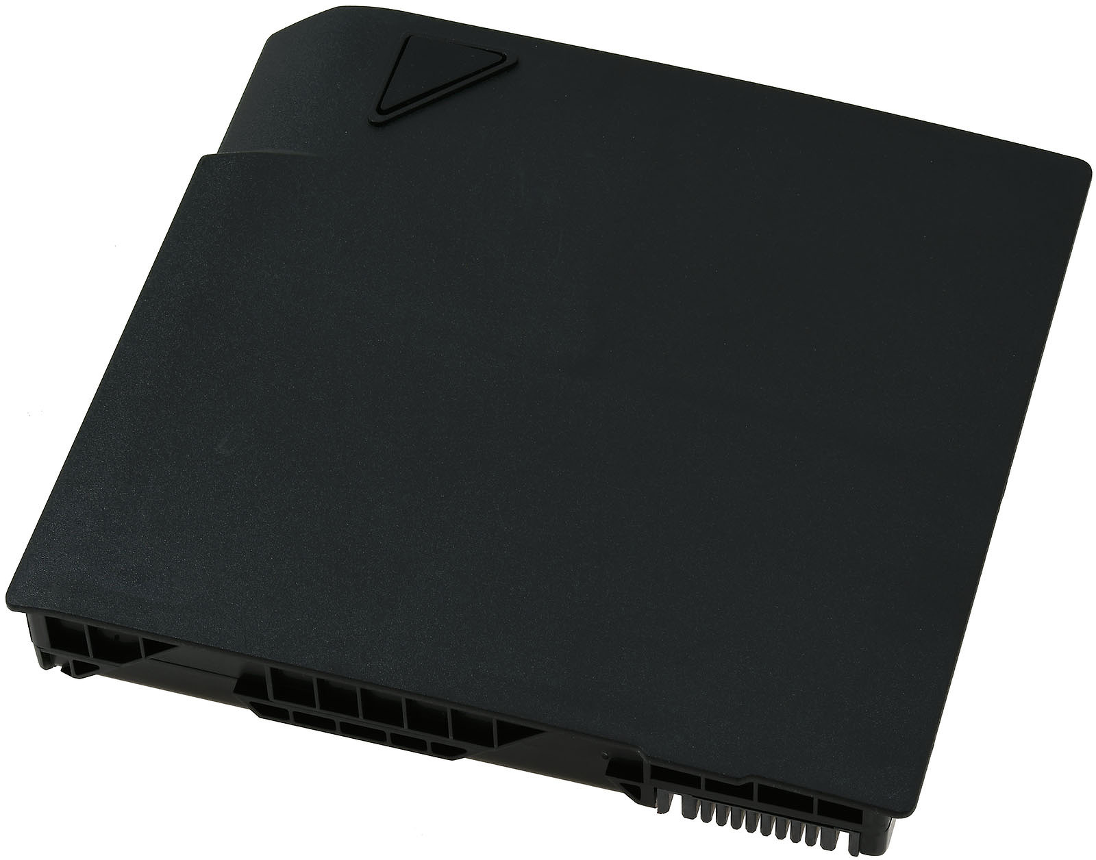 Tapa de plástico negro con un pequeño triángulo y ventilas. Tapa superior, probablemente para un dispositivo.