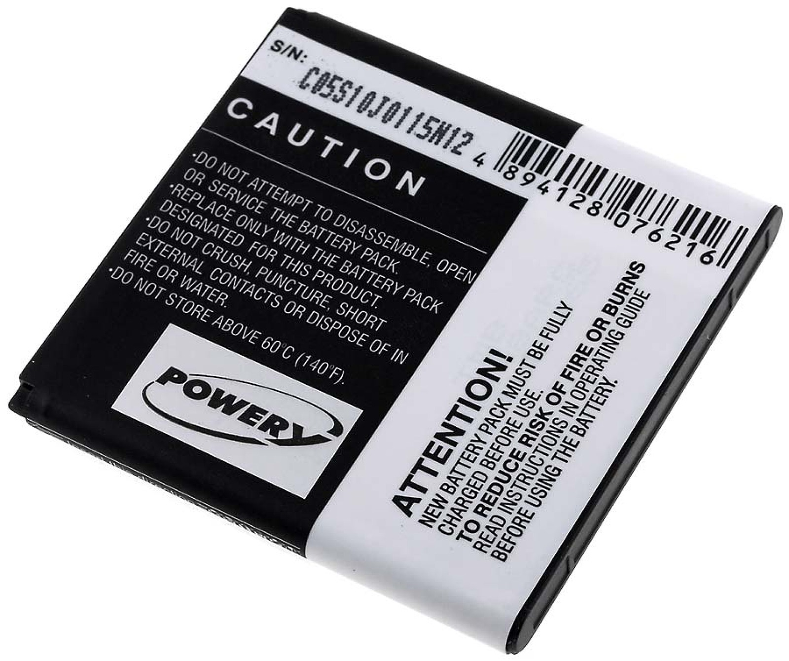Batería en blanco y negro con etiquetas de advertencia y código de barras. Forma rectangular negra y etiquetas blancas.