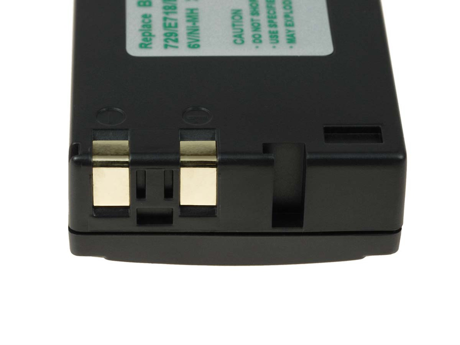 Un paquete de baterías negro y rectangular con dos puntos de contacto dorados en la parte frontal.