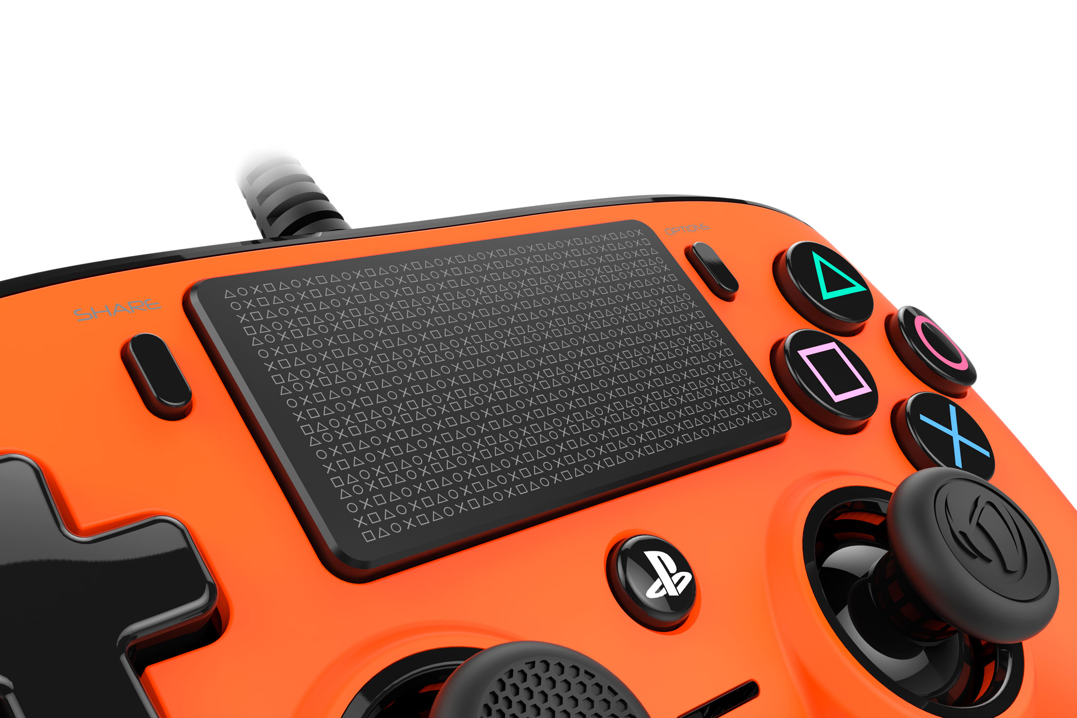 Jasnopomarańczowy kontroler PlayStation z symbolami przycisków i logo PlayStation.