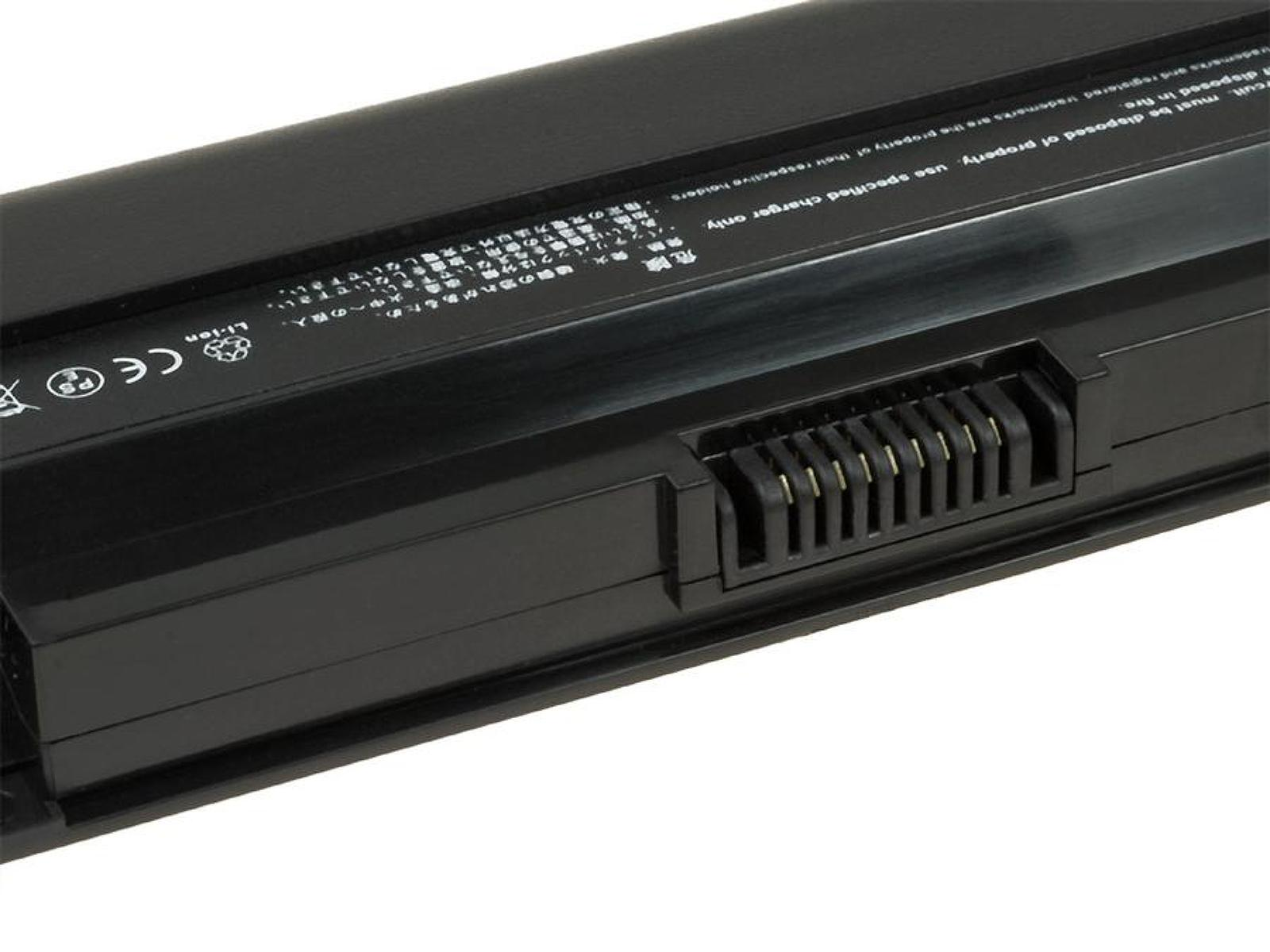 Batería negra con terminales de conector y etiquetas de advertencia.