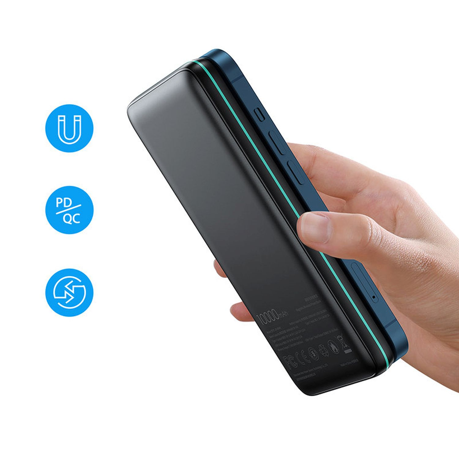 Hand, die eine schwarz-blaue Powerbank mit Symbolen hält. Weißer Hintergrund.