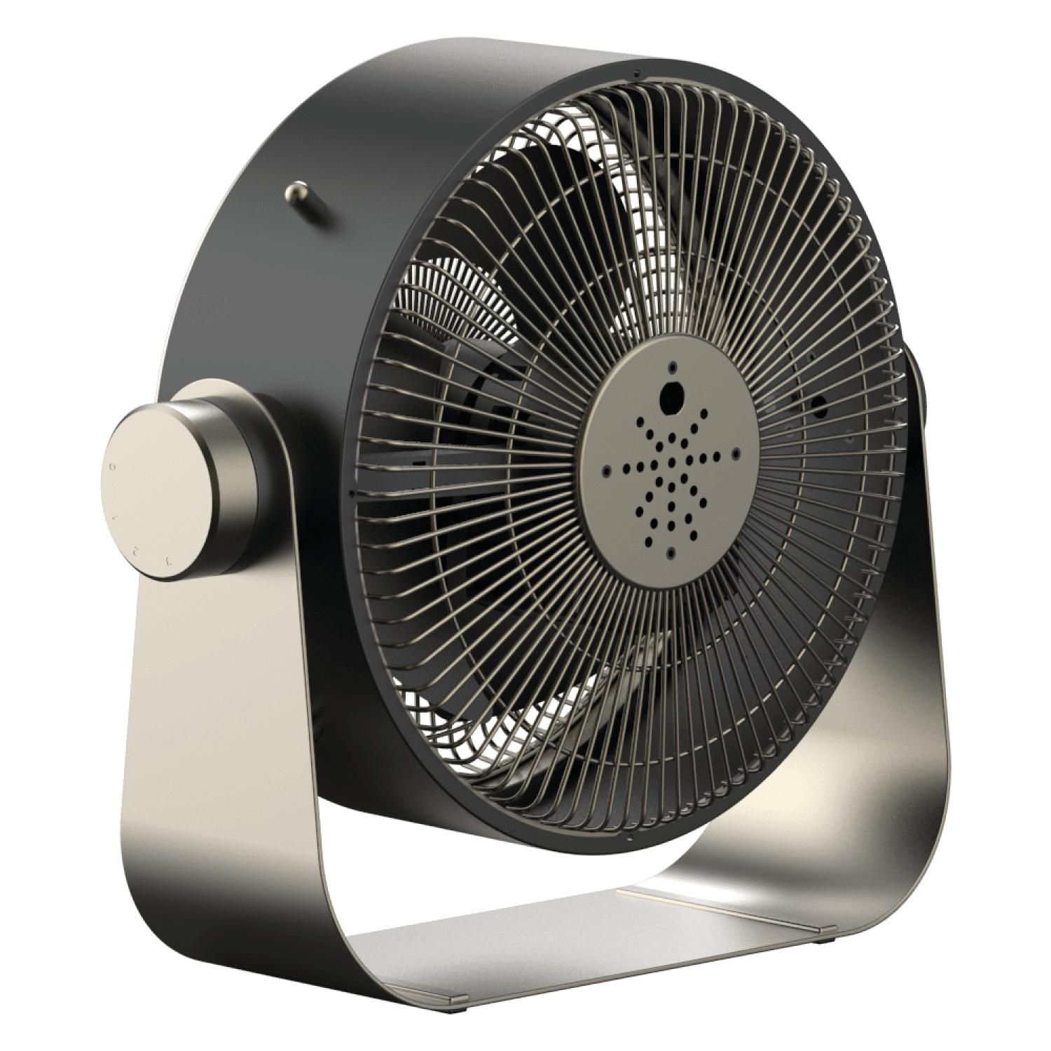 Schwarz-silberner elektrischer Ventilator. Kreisförmiges Design mit Metallgitter.