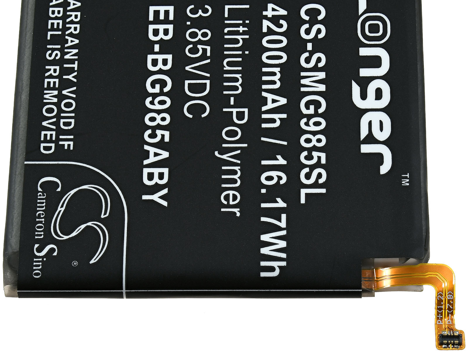 Una batería negra con texto, conector naranja y fondo blanco.