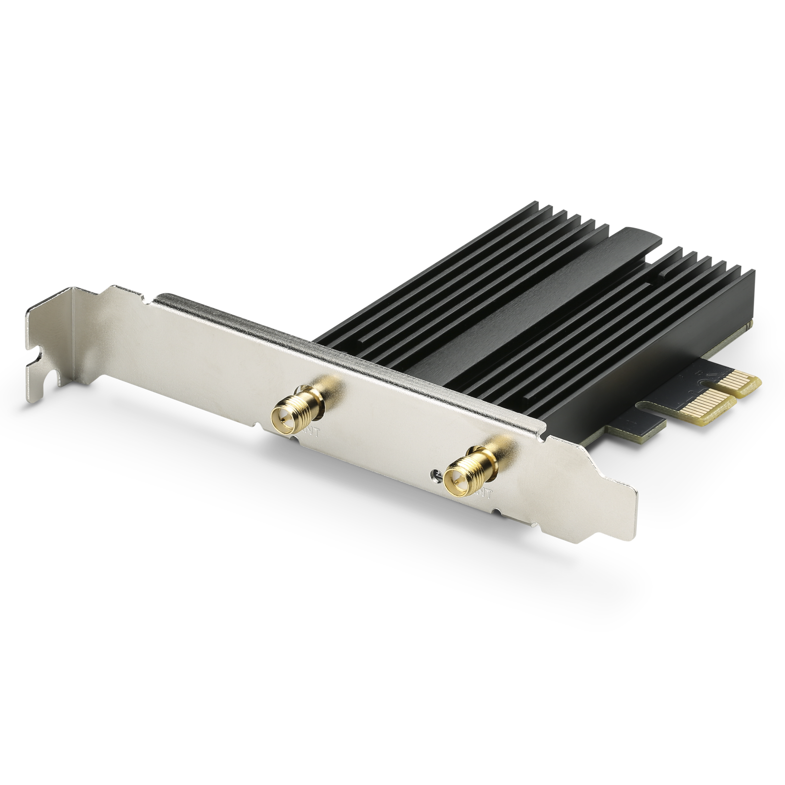 Eine silberne und schwarze Computerkomponente mit Anschlüssen und Kühlkörper auf schwarzem Hintergrund.