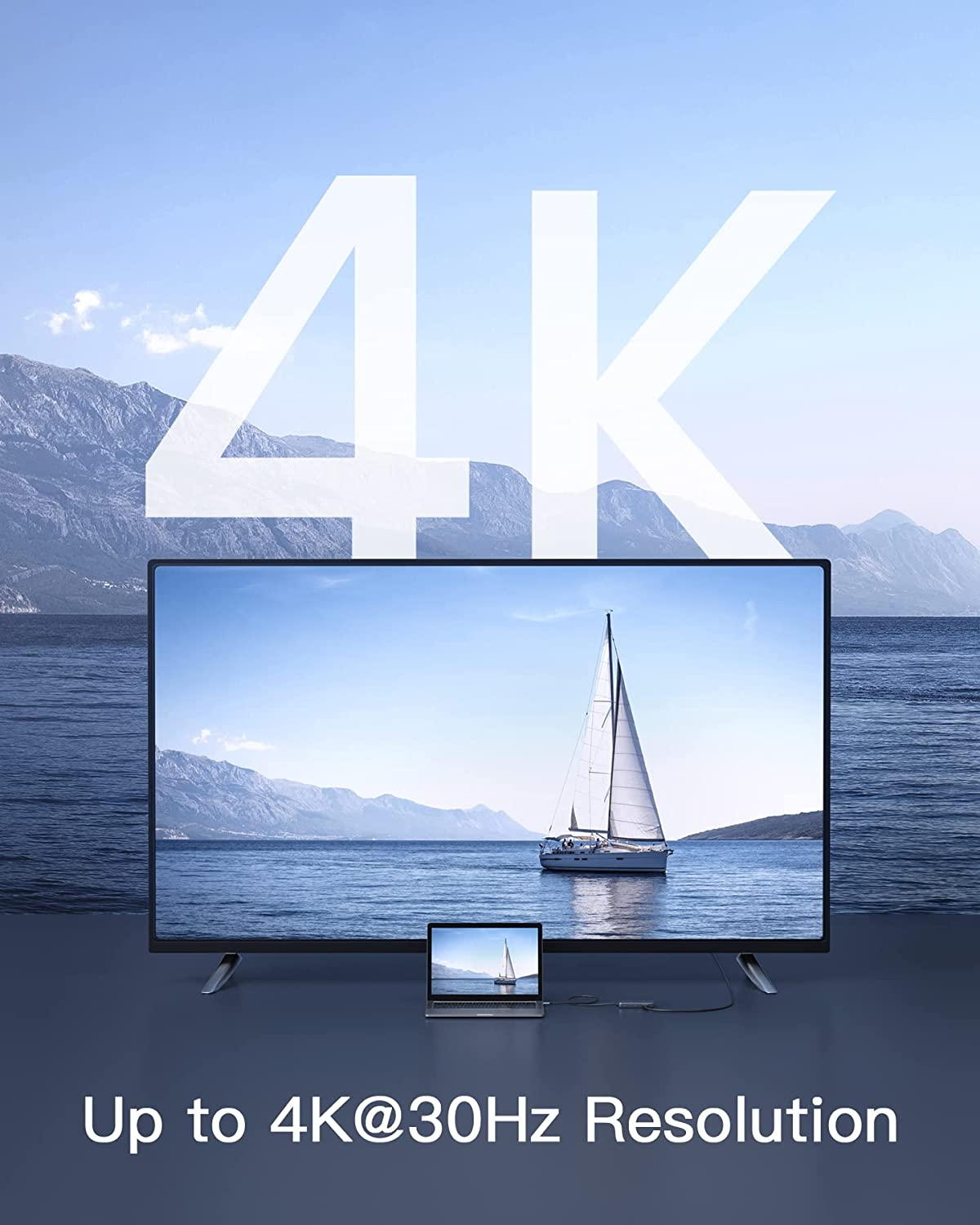Ein großer Fernseher mit einer Segelbootszene, mit einem Laptop, der das gleiche Bild zeigt, und 4K-Text.
