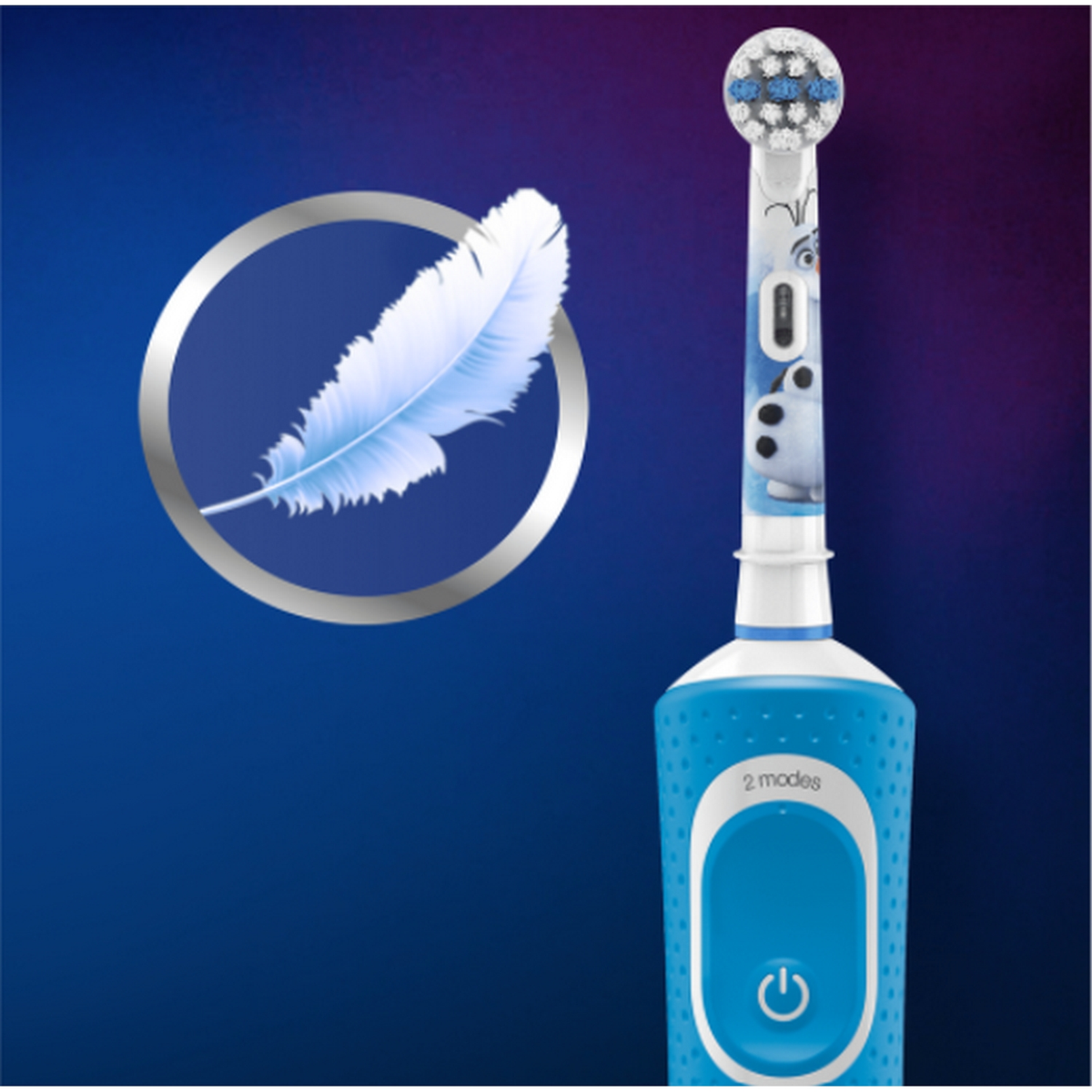 Szczoteczka elektryczna z niebieskim uchwytem i białą główką. Po lewej stronie znajduje się grafika pióra.