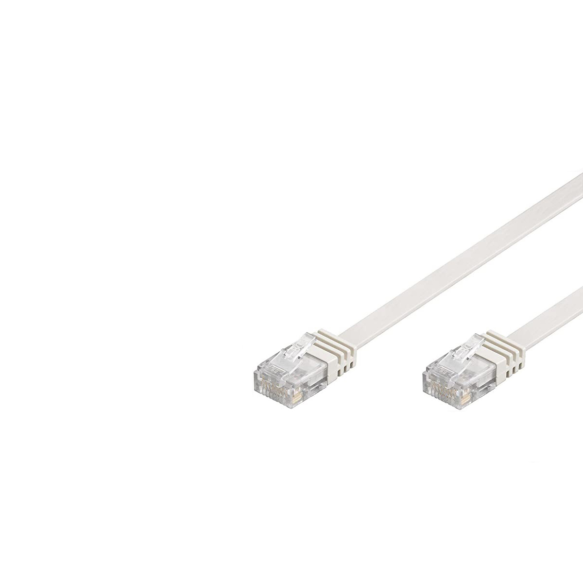 Weißes Ethernet-Kabel mit transparenten Köpfen. Weißer Hintergrund.