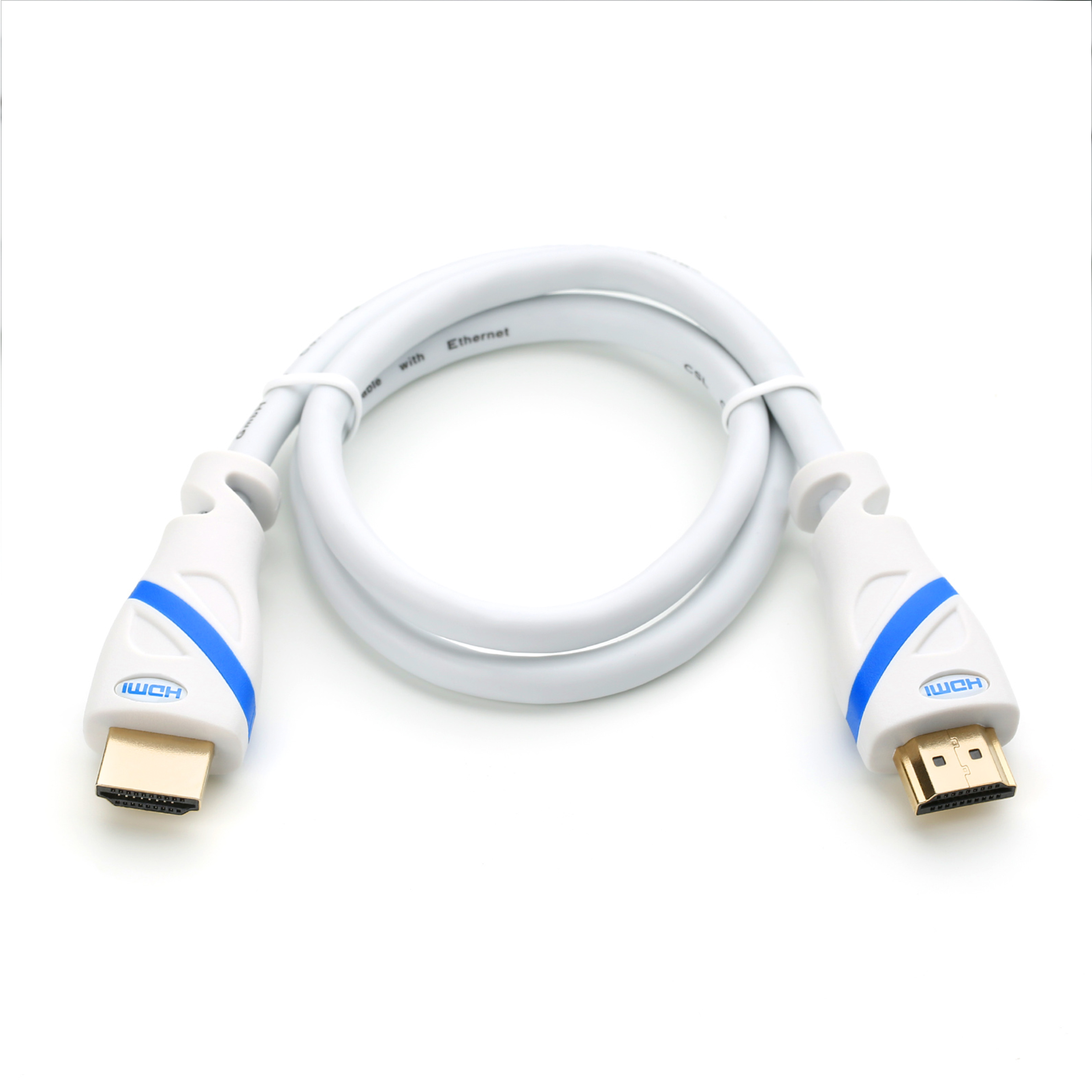 Weißes HDMI-Kabel mit blauen Akzenten. Das Kabel hat goldene Anschlüsse.