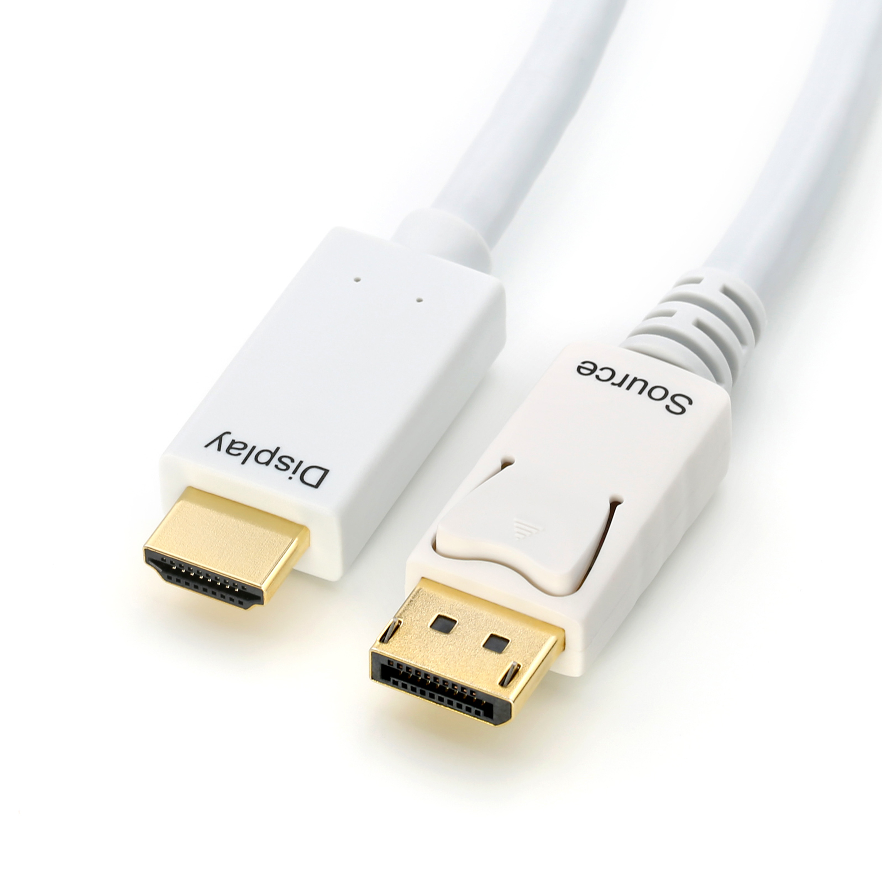 Weiße DisplayPort- und HDMI-Kabel mit den Beschriftungen Display und Source, auf weißem Hintergrund.